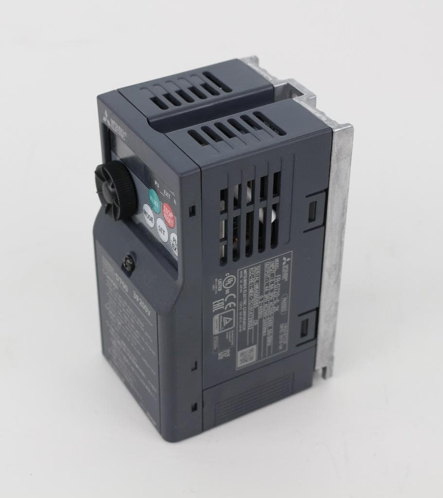 Mitsubishi Electric FR-D720-0.2K Freqrol-D700 Inverter Drive 3PH 200-240 VAC