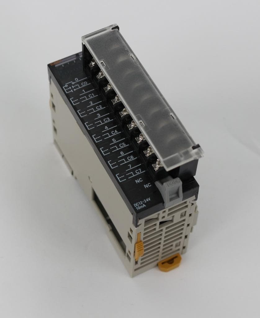Omron CJ1W-ID201 Digital Input Unit, 8 x 24 VDC, Independent Inputs