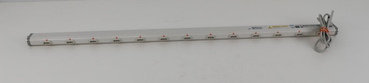 SMC IZS31-1100P 1100mm Bar Type Ionizer, W/ IZS31-NT Tungsten Cartridge