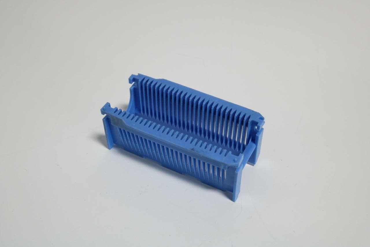 ePAK ePB-2/50-25 25 Slot 2" Wafer Carrier Blue