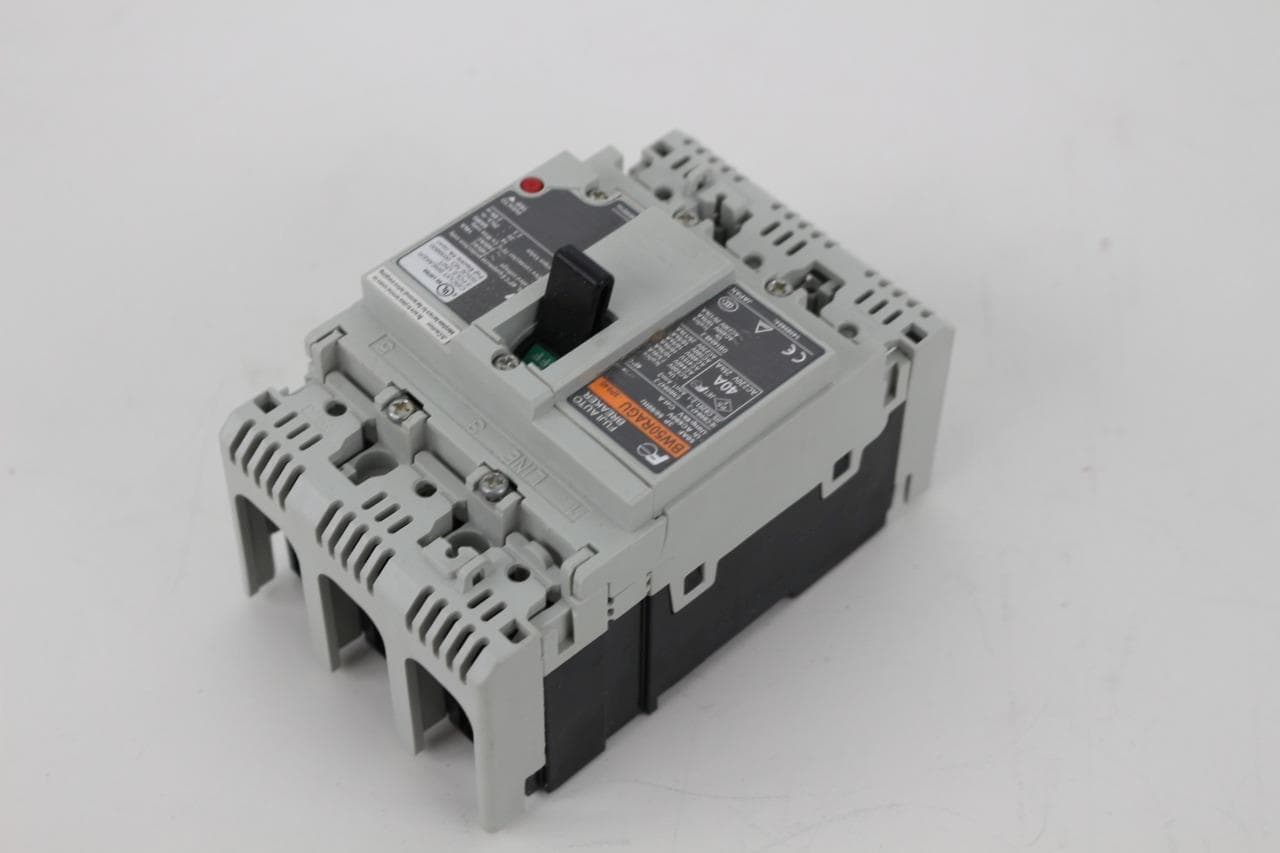 Fuji Electric BW50RAGU-3P040 Circuit Breaker 3P, 40A, 690VAC/250VDC