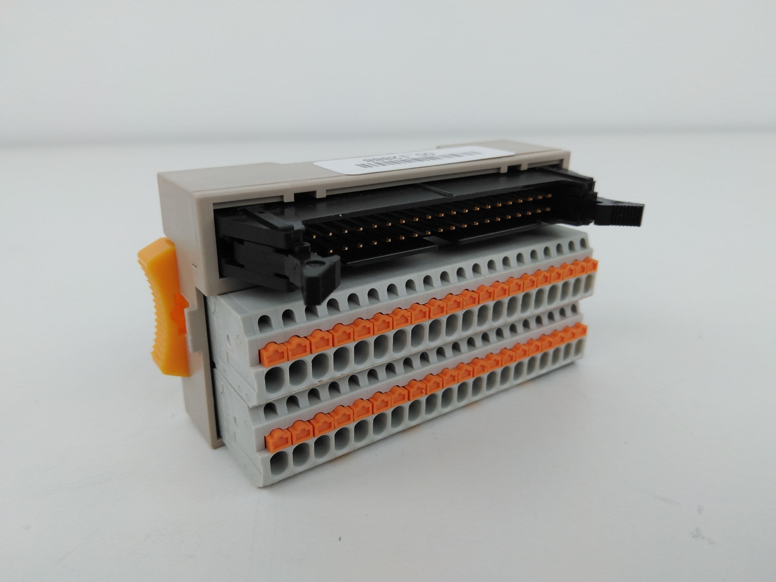Toyogiken Co., LTD. PCXV-1H40-TB40-O4 Vertical Type Spring-Lock Terminal Block