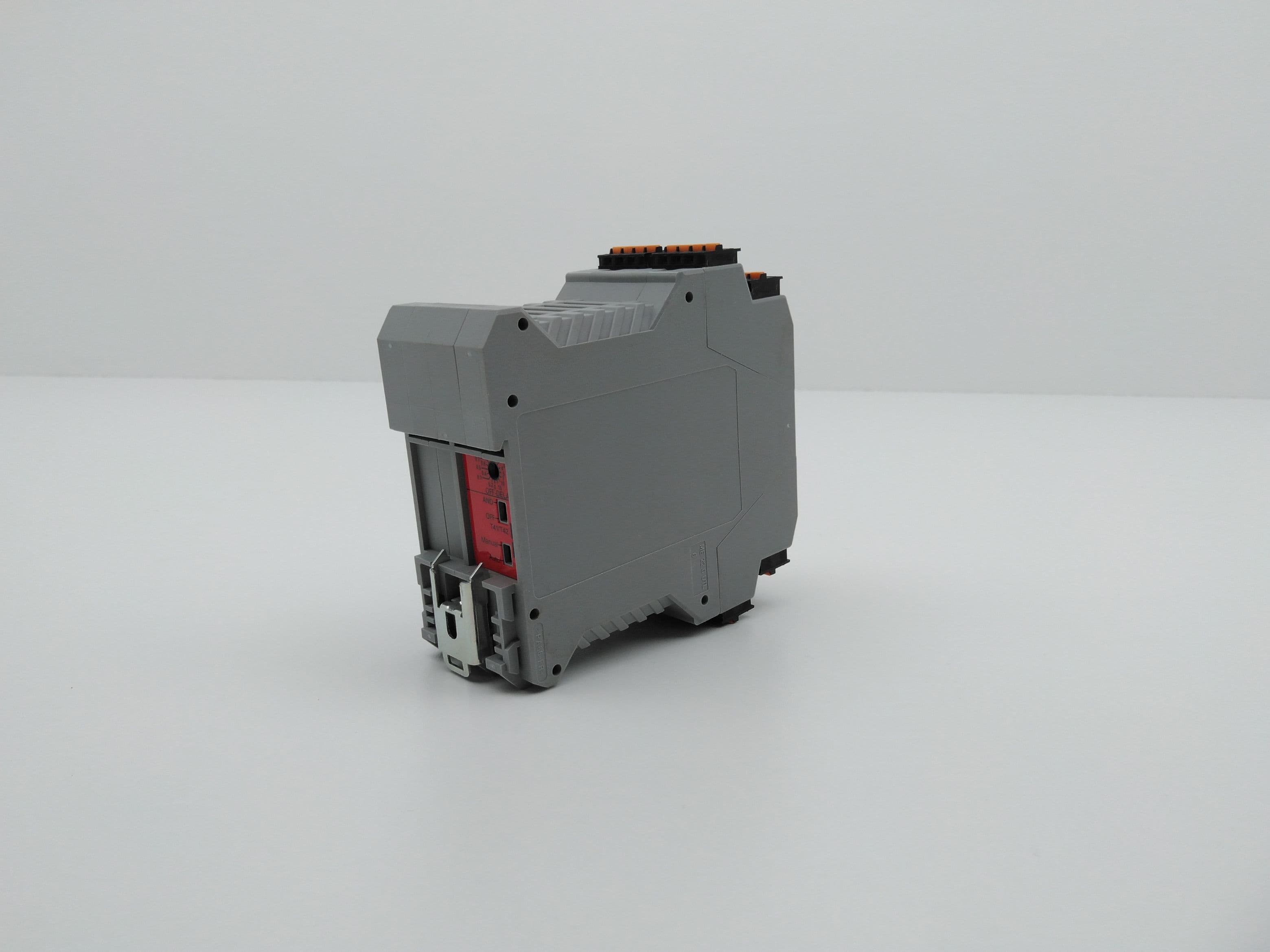 Omron G9SX-GS226-T15-RC Safety Guard Switching Unit