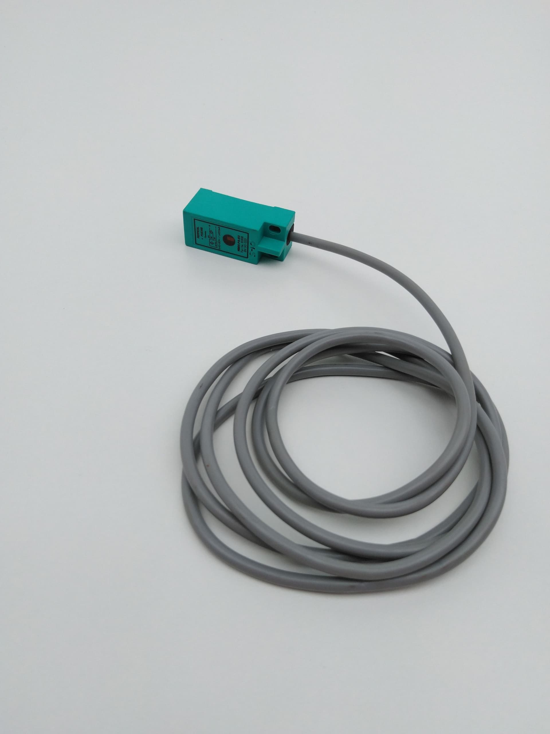 Pepperl+Fuchs NBB5-F9-E0, Part No. 81838 Inductive Proximity Sensor