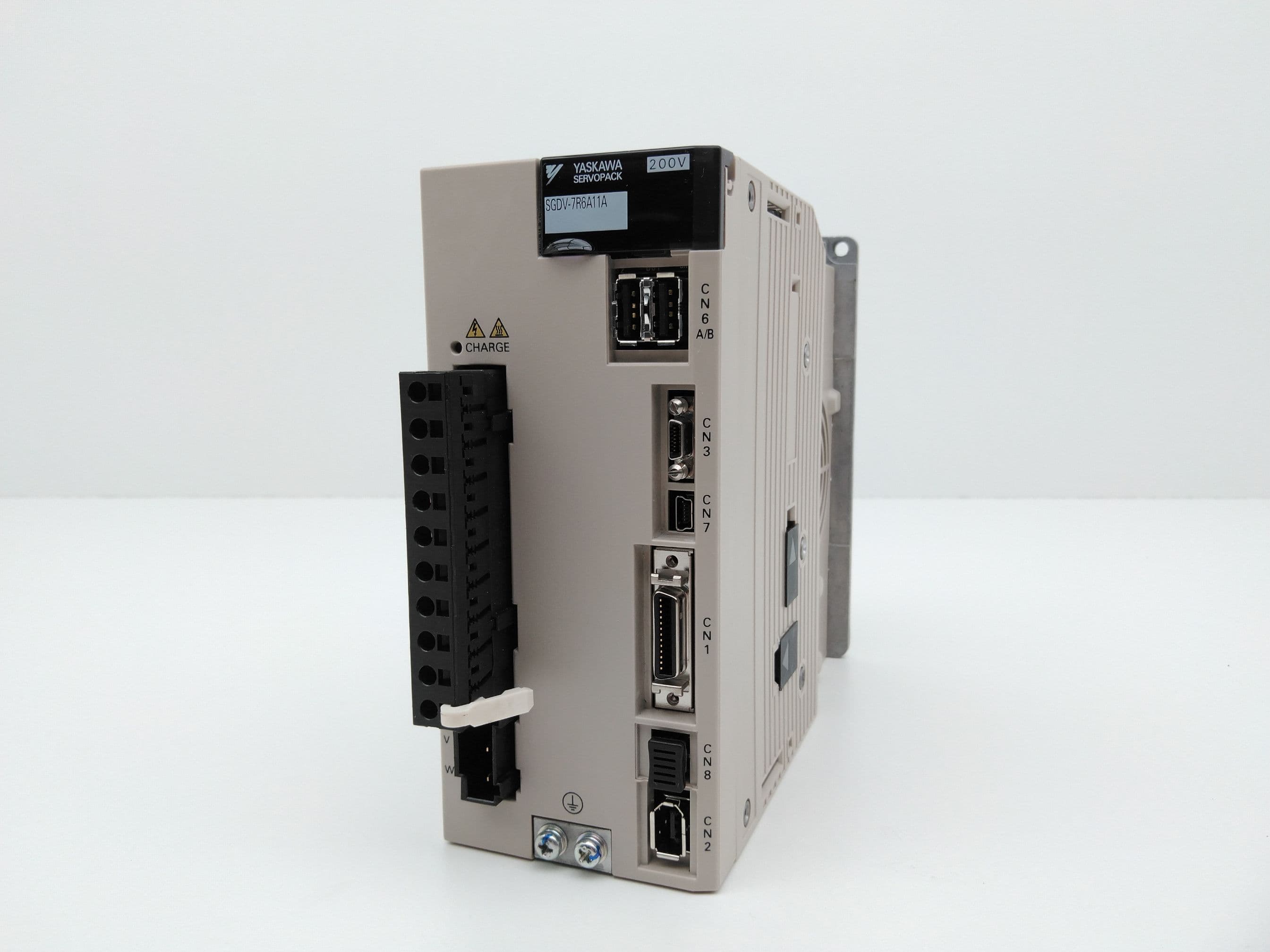 Yaskawa SGDV-7R6A11A Servopack AC Servo Drive