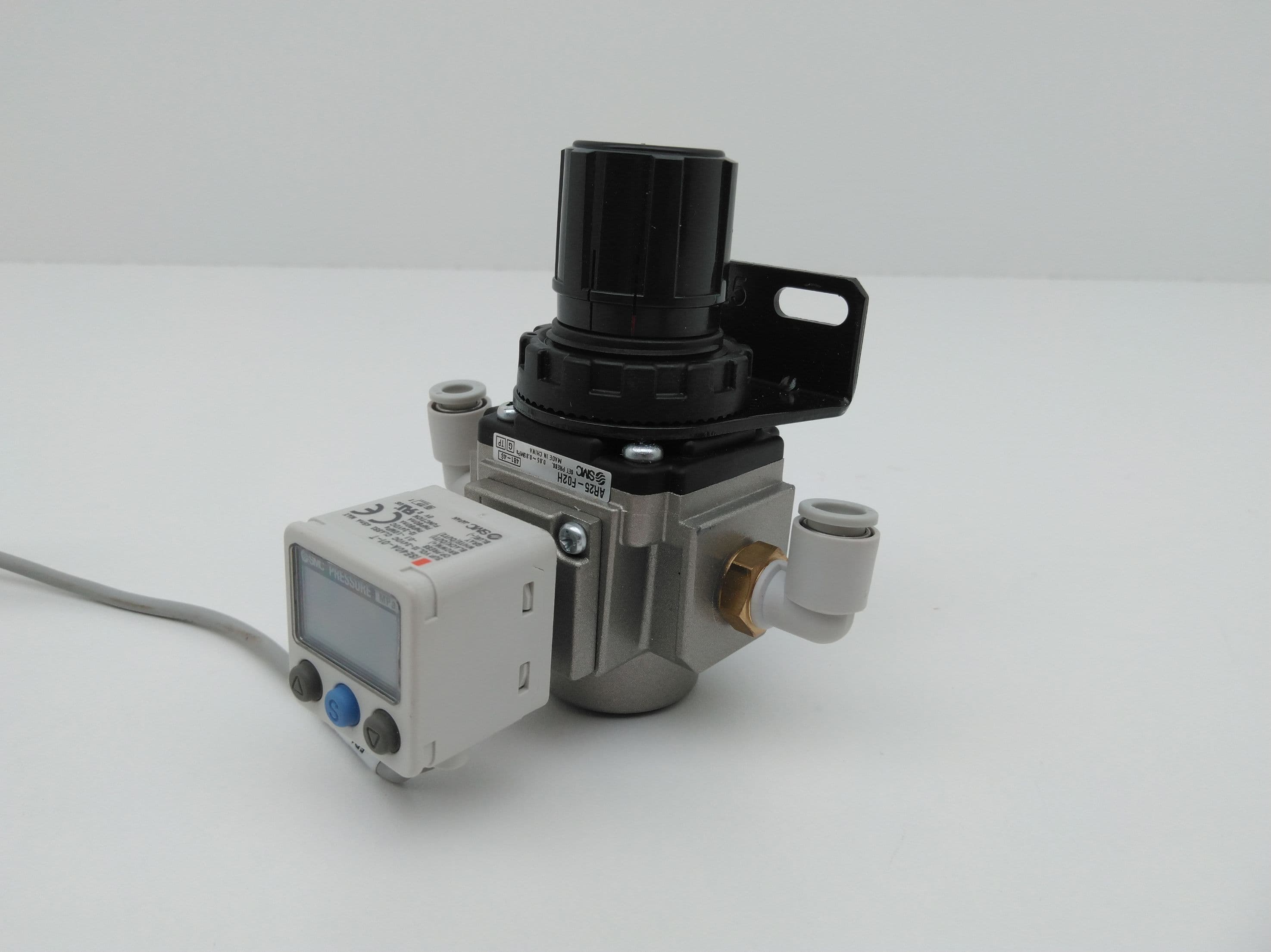 SMC ISE40A-01-T, AR25-F02H Pressure Switch w/ Regulator, Modular, AR MASS PRO