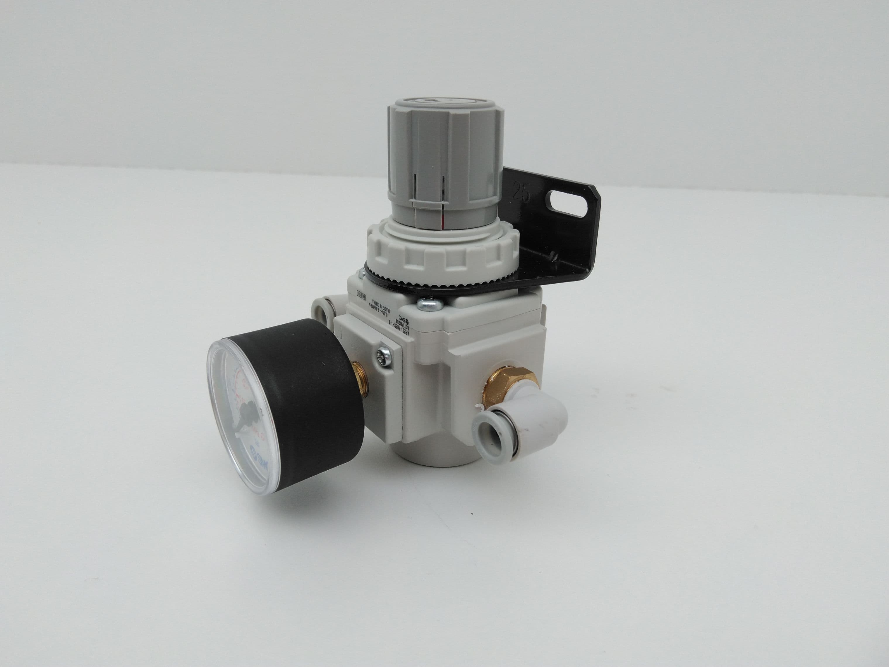 SMC AR25-F02GH-B Regulator, AR MASS PRO