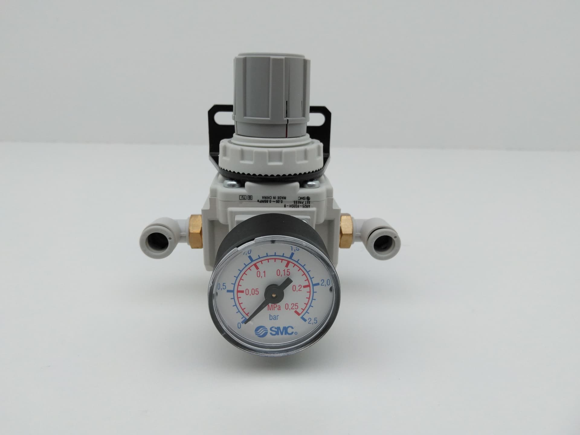 SMC AR25-F02GH-B Regulator, AR MASS PRO