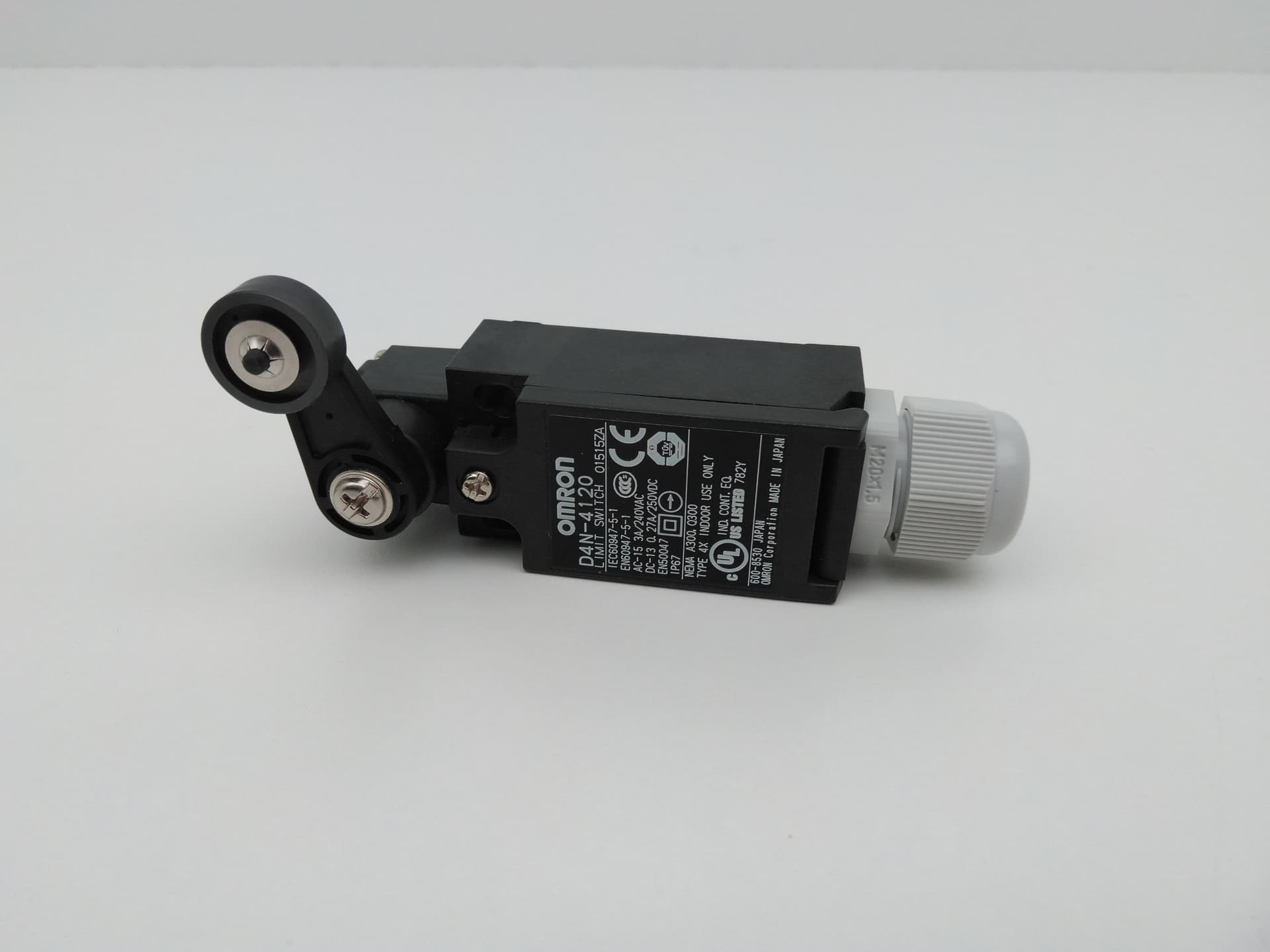 Omron D4N-4120 Limit Switch