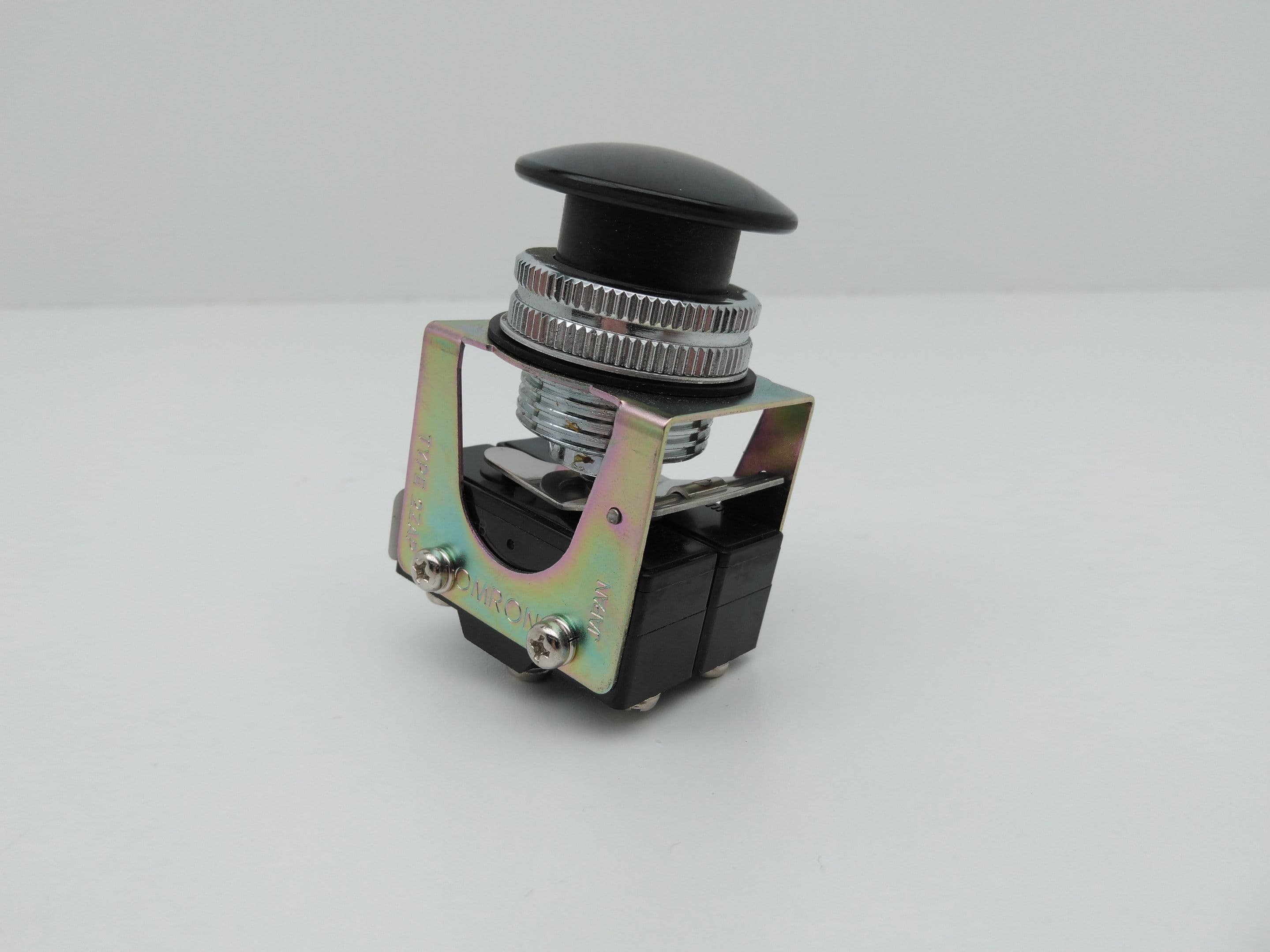 Omron 2ZAP-B Pushbutton Switch