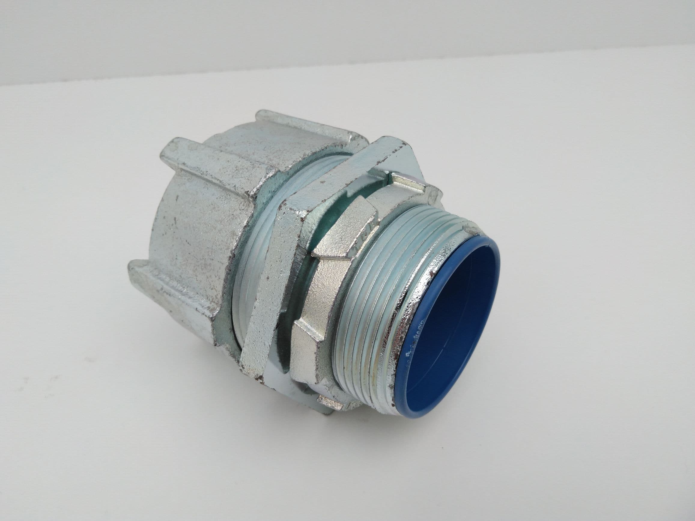 Thomas & Betts 5338 Insulated Straight Liquidtight Connector, 2-1/2"