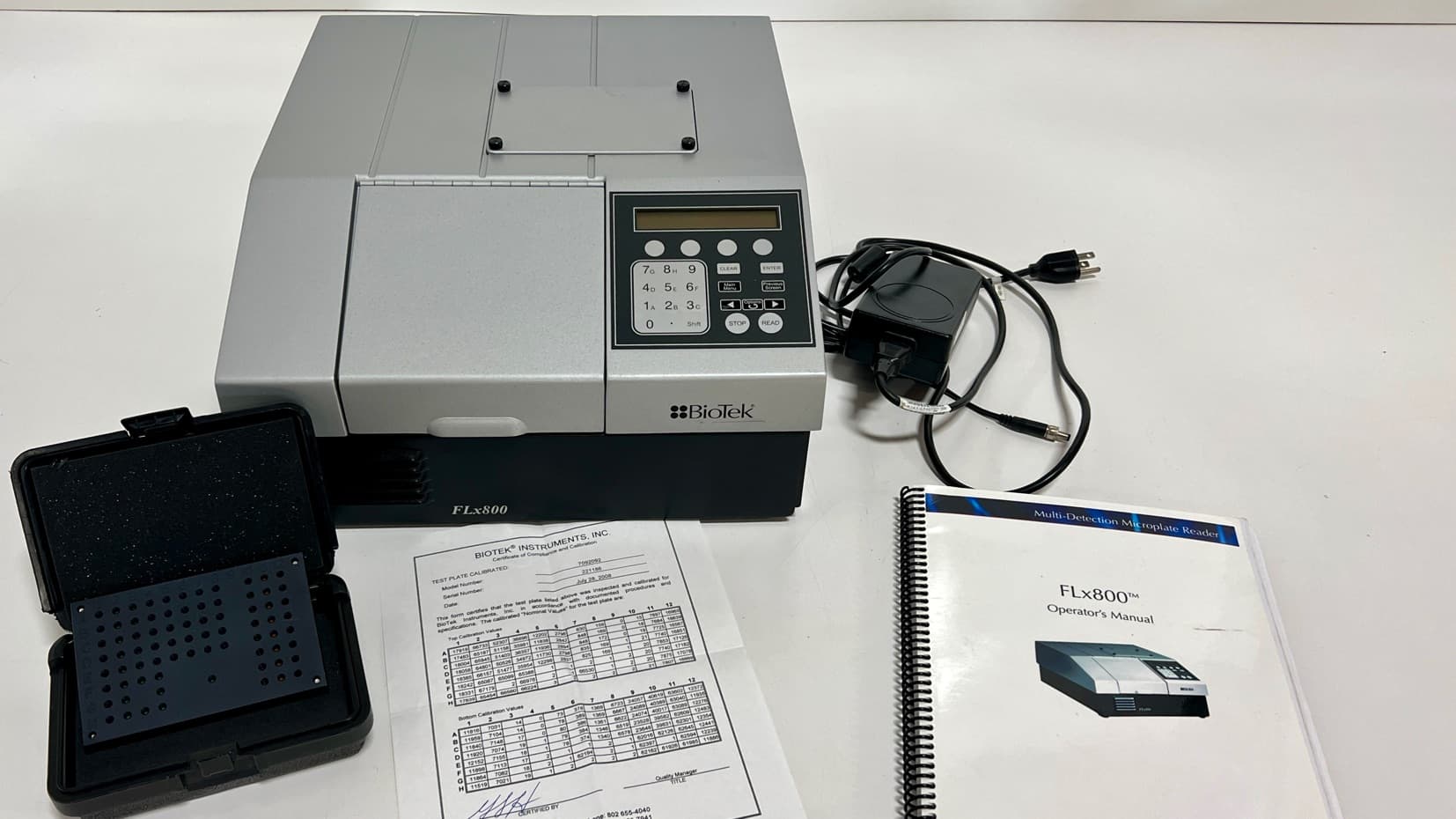 Bio Tek FLx800TBI Fluorescence Microplate Reader with Test Plate