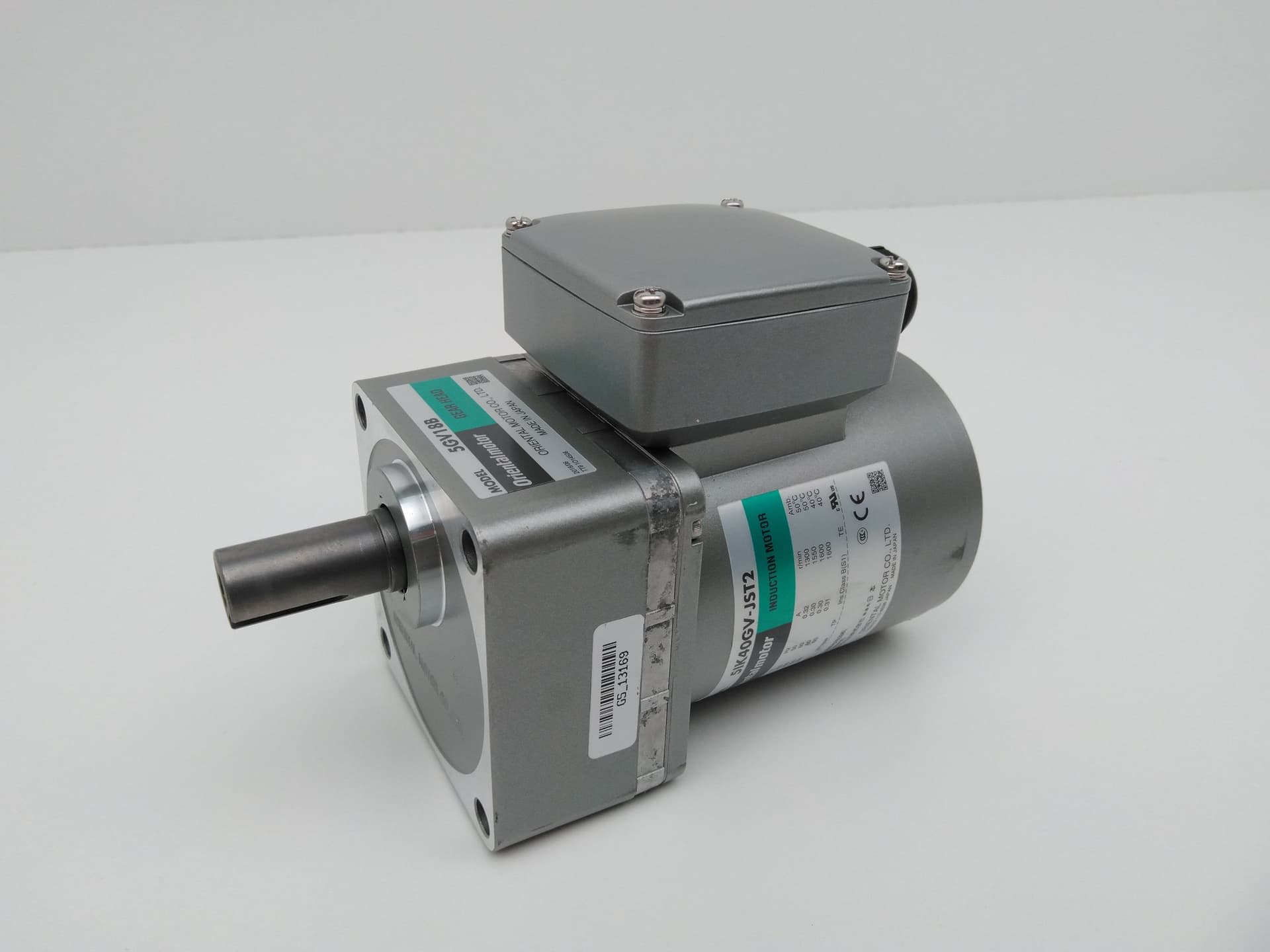 Orientalmotor 51K40GV-JST2,5GV18B 230VAC , 0.31Amp, 3Phase 18:1 Gearmotor