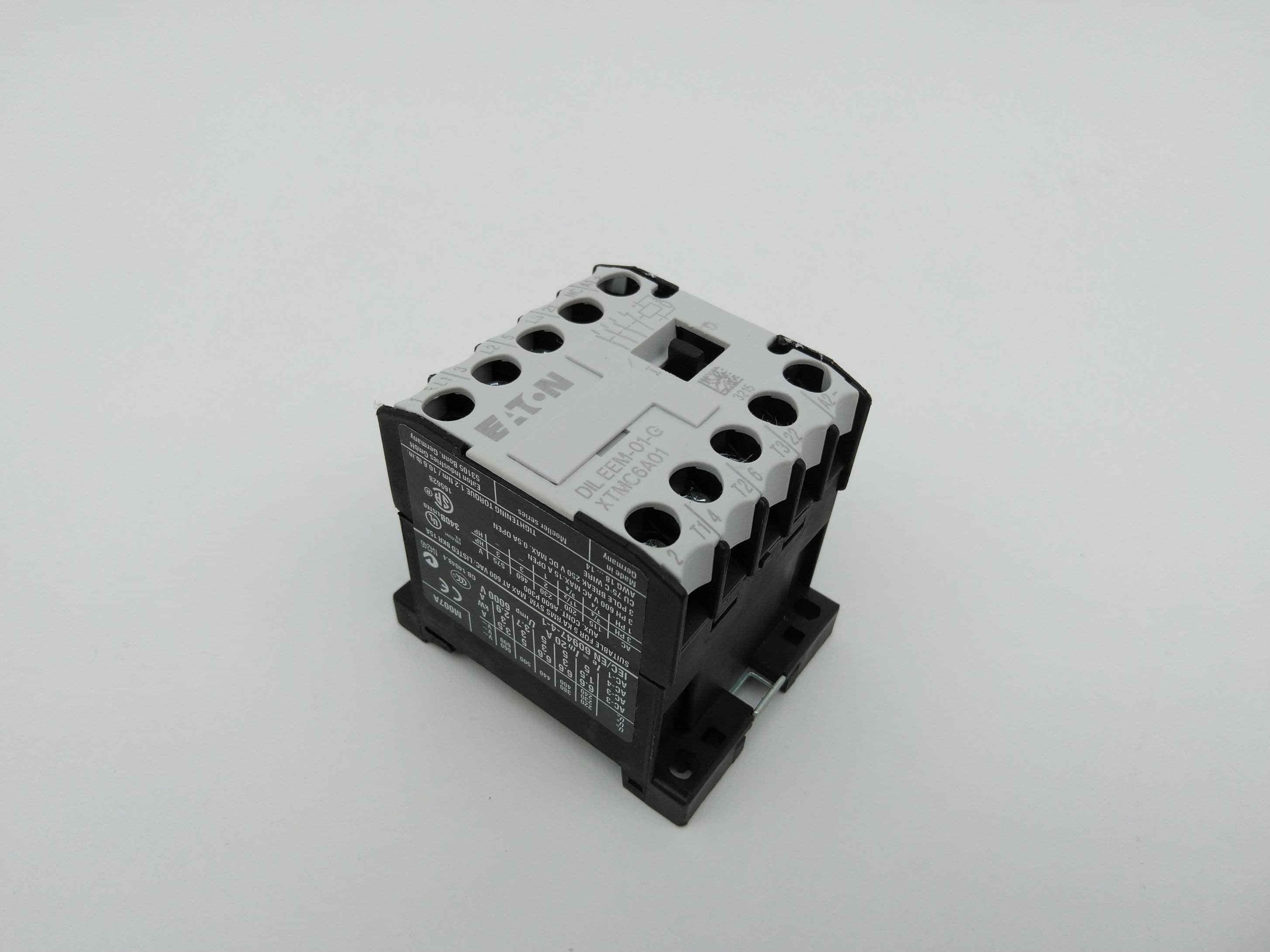 Eaton DIL EEM-01-G, XTMC6A01 IEC Contactor w/ 24VDC Coil