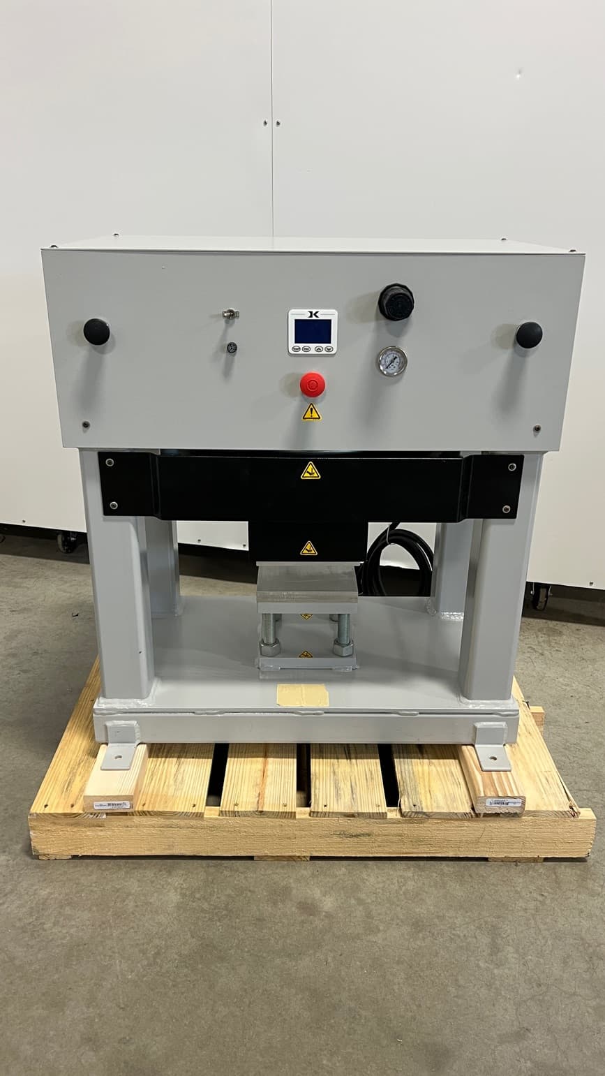 Geo Knight 20,000 lb. Pneumatic Heated Platen Press