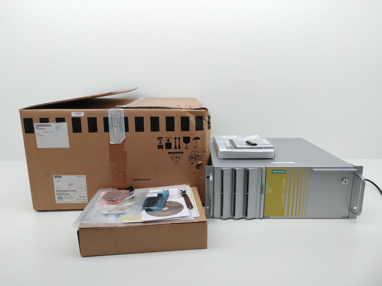 Siemens 6AG4104-3HG34-0AX0 Rack PC SIMATIC IPC547E, Software 6ES7671-1RC08-0YA0