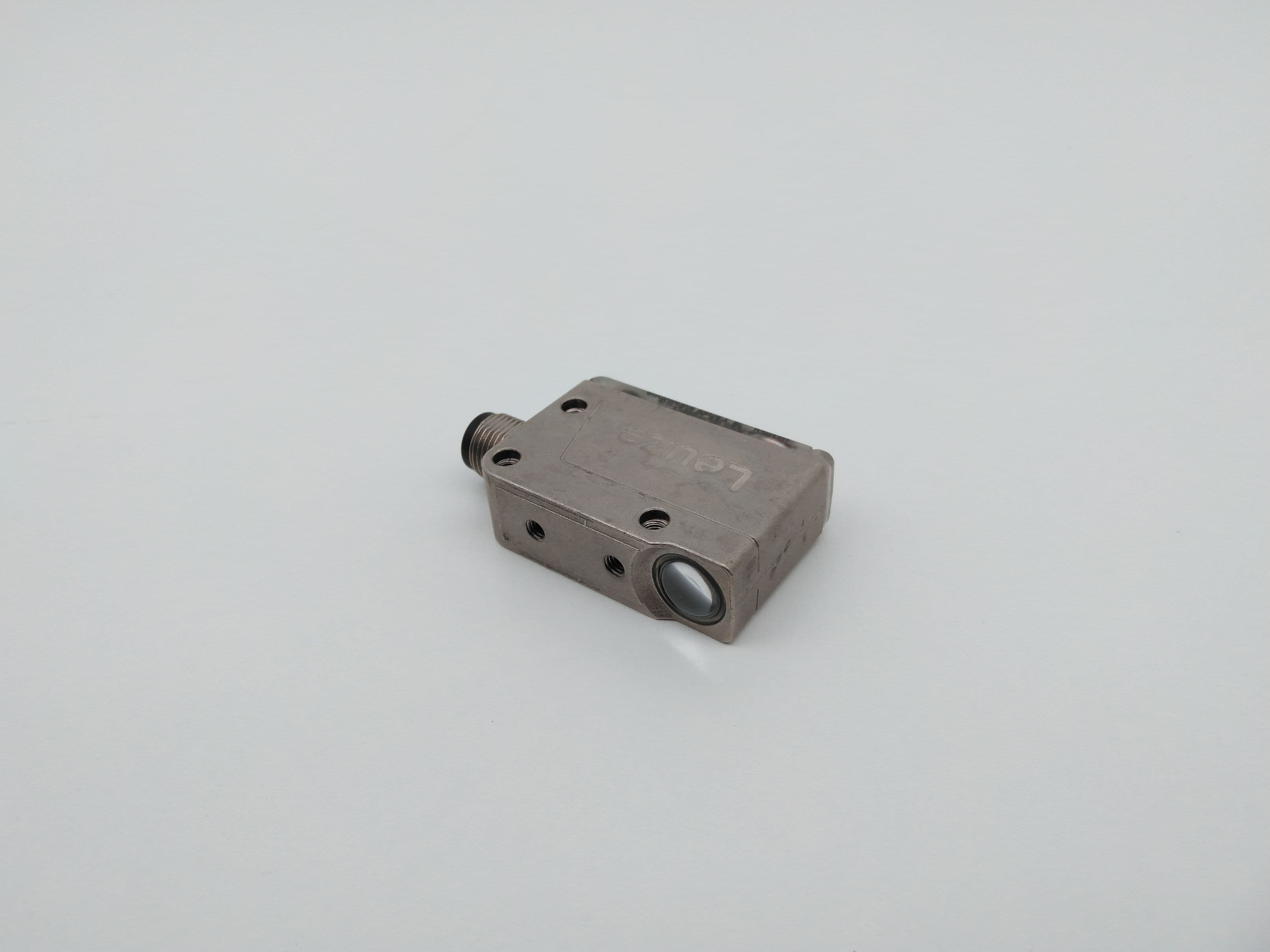 Leuze Electronic PRK18B.T2/4P-M12 Photoelectric, Retroreflective Sensor