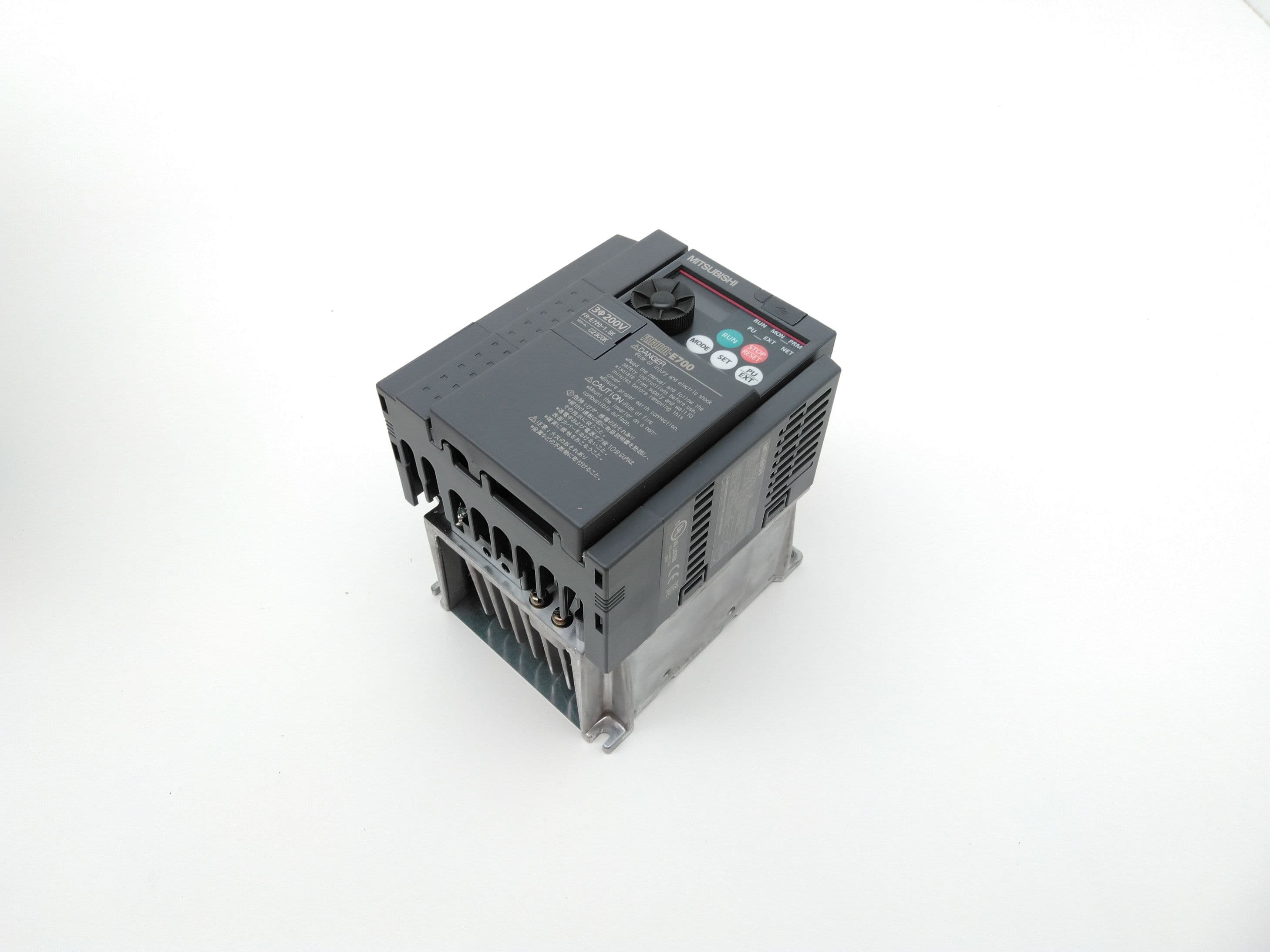 Mitsubishi FR-E720-1.5K 1.5kW Inverter 3ph, 200-240VAC,50/60Hz