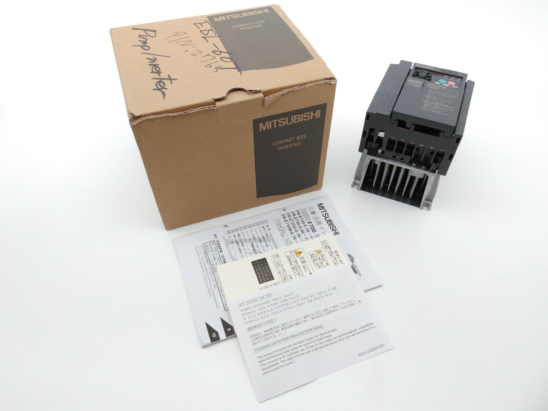 Mitsubishi FR-E720-1.5K 1.5kW Inverter 3ph, 200-240VAC,50/60Hz