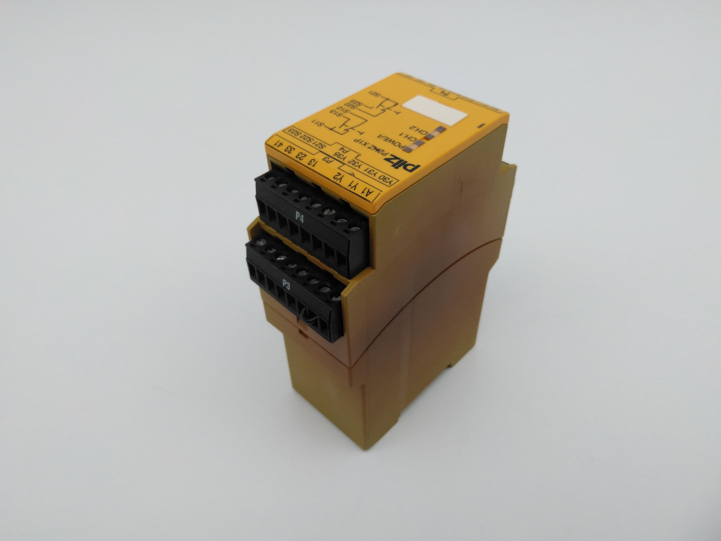 Pilz P2HZ X1P, 777436 Two-hand Control Unit Safety Relay