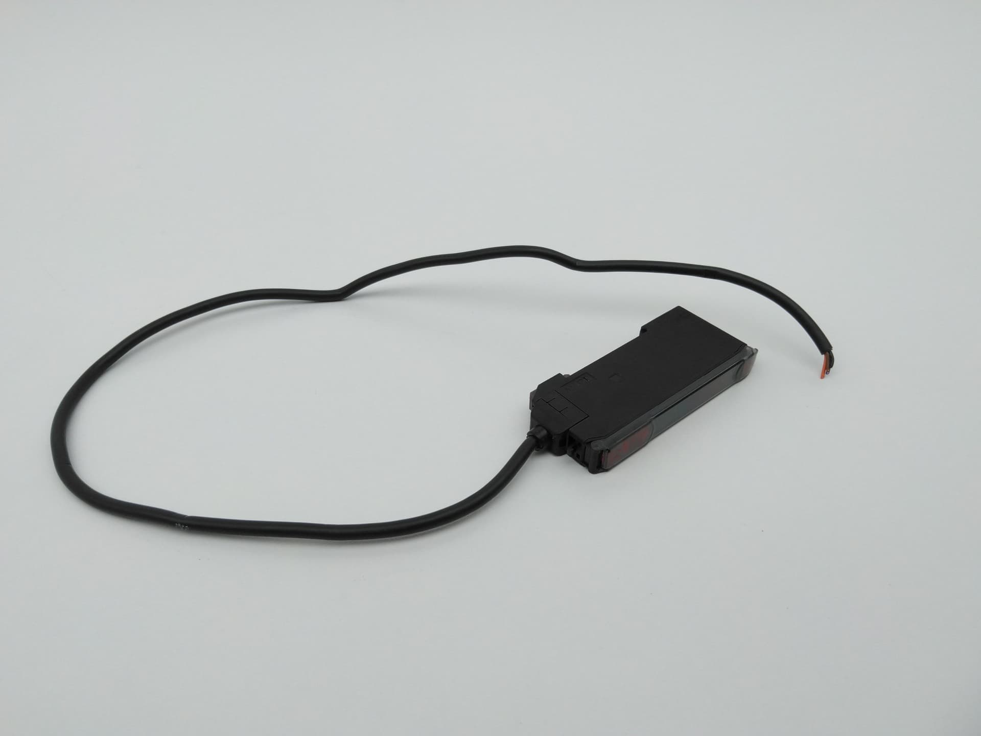 Omron E3X-DA6RM-S Fiber Optic Photoelectric Sensor