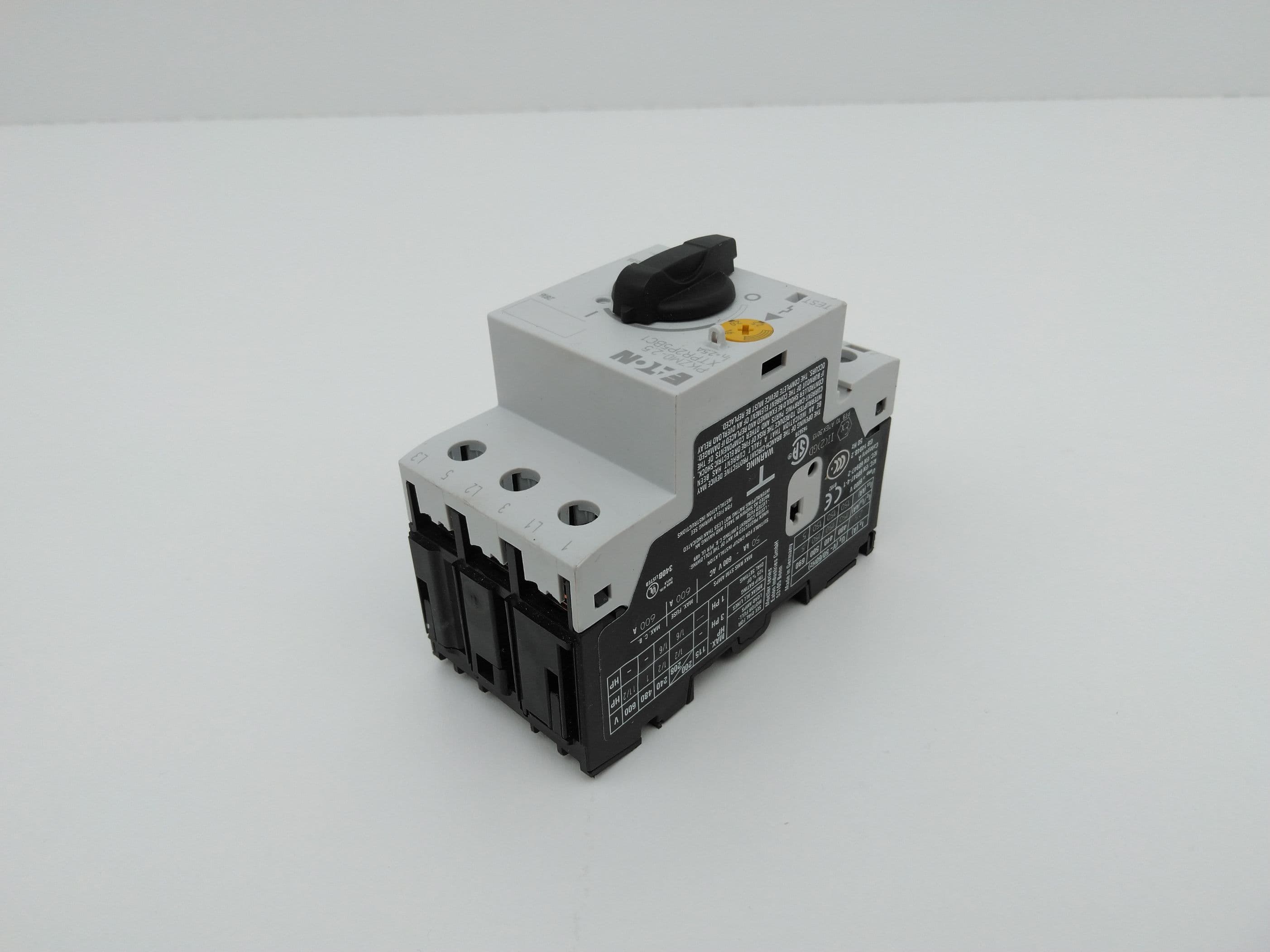 Eaton PKZM0-2.5 XTPR2P5BC1 Motor Protection Circuit Breaker, 2.5 Amp