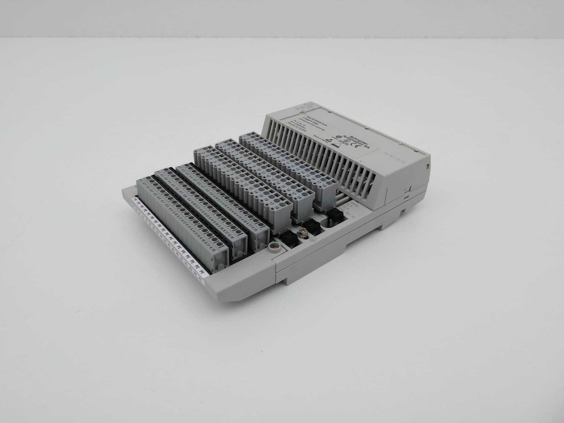 Schneider Automation 170ADM35010, 170INT11000 Base w/ Communication Adapter