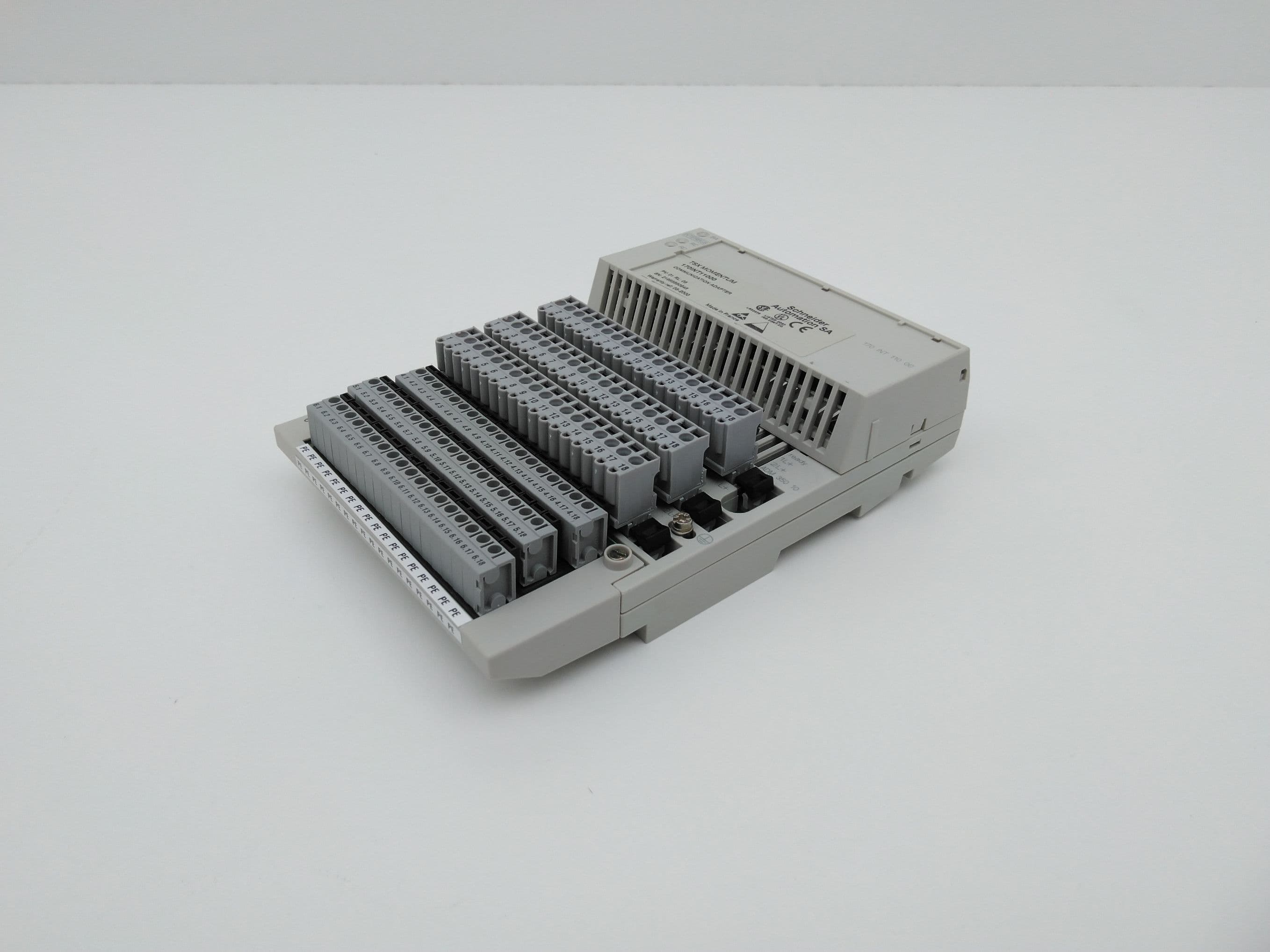 Schneider Automation 170ADM35010, 170INT11000 Base w/ Communication Adapter