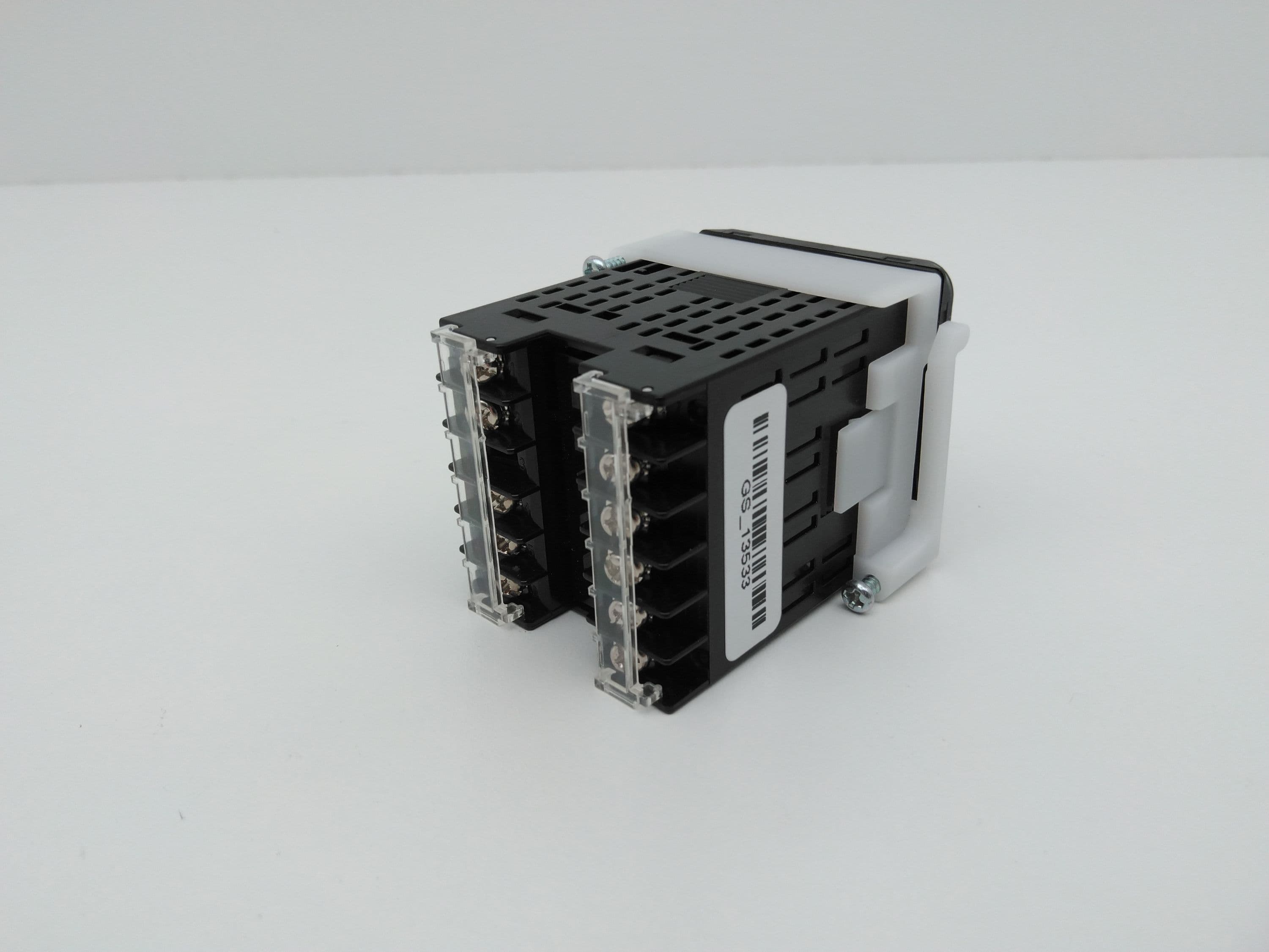 Omron E5CC-QX3D5M-OOO Digital Temperature Controller, Ver 2.1