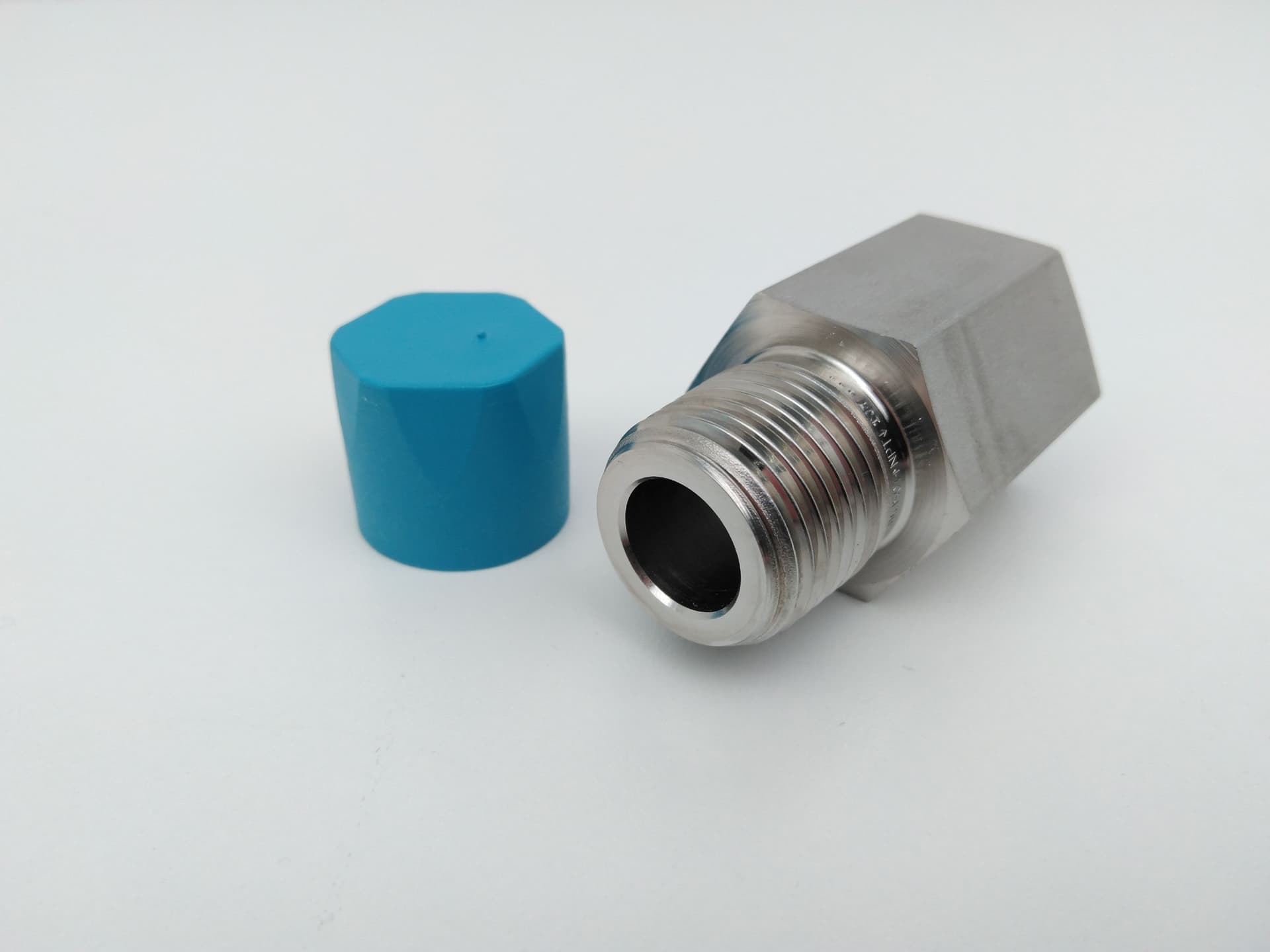 Swagelok SS-8-A-8RT 316SS Adapter 1/2" FNPT X 1/2"M ISO Tapered