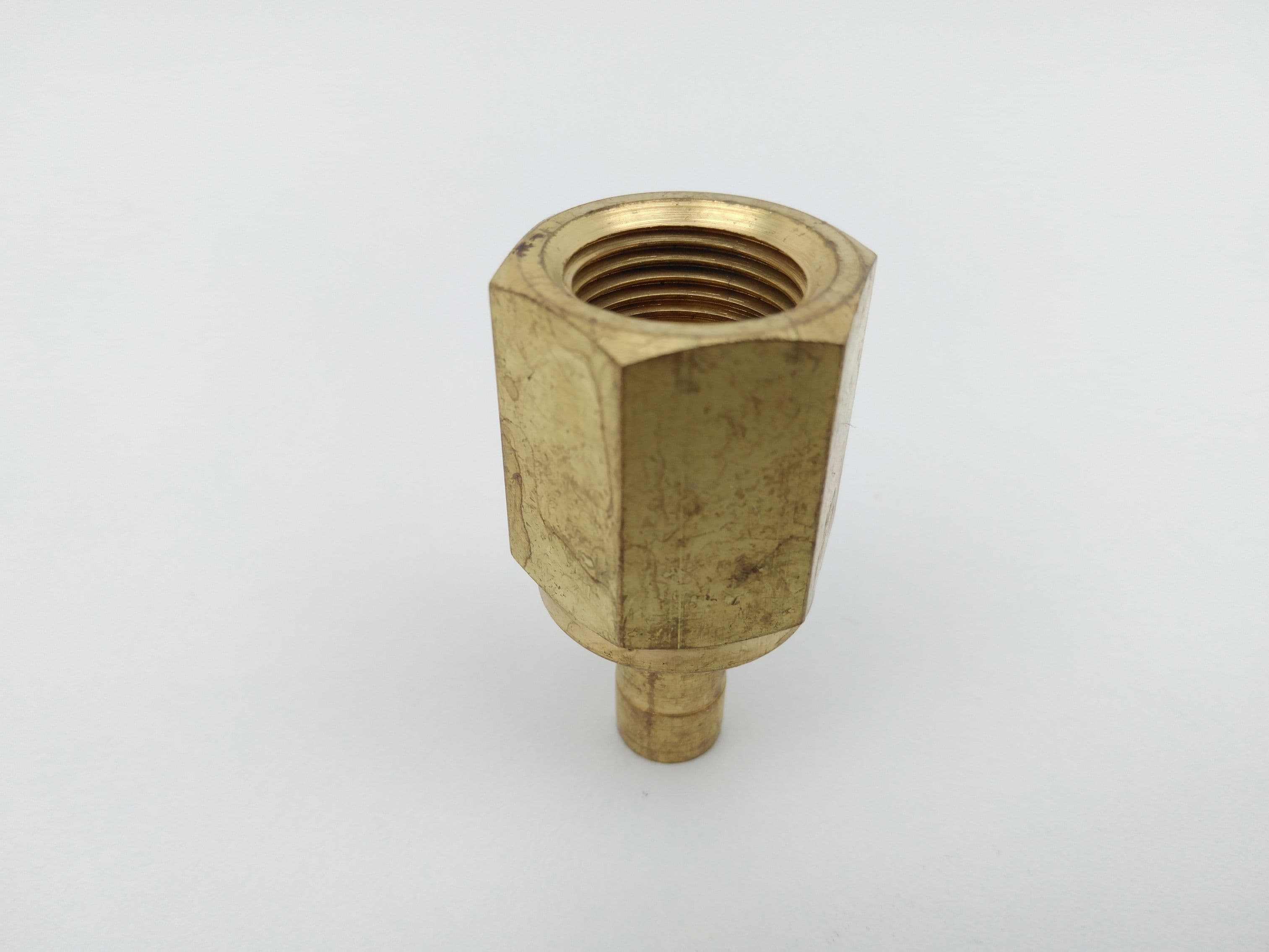 Swagelok Cajon B-6-TA-7-6 Brass Female Tube adaptor 3/8"tube x 3/8"FNPT