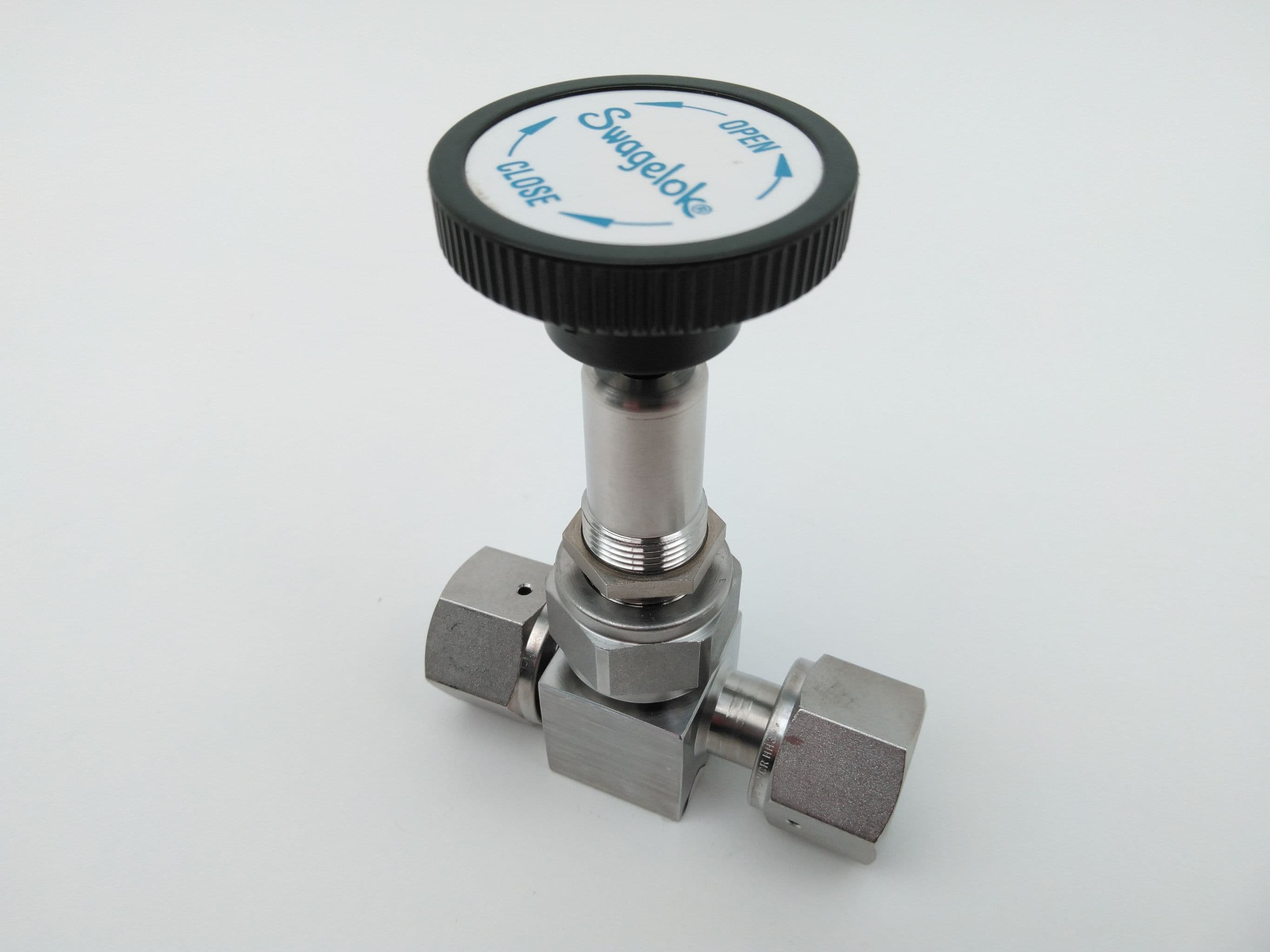 Swagelok SS-BN8FR8 316L Stainless Steel High Purity Bellows Sealed Valve