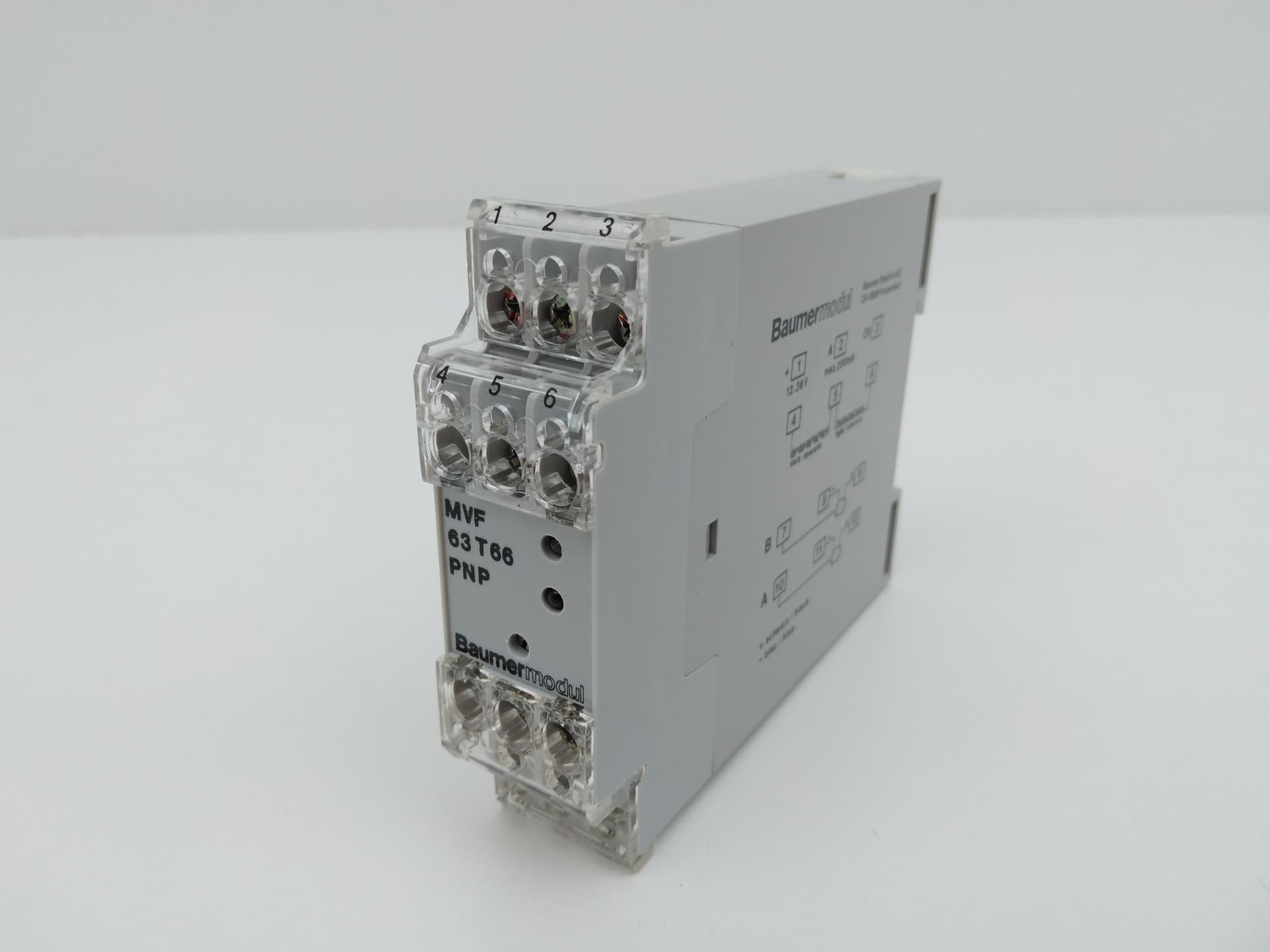 Baumer Electric MVF-63T66-PNP Amplifier Sensor Module