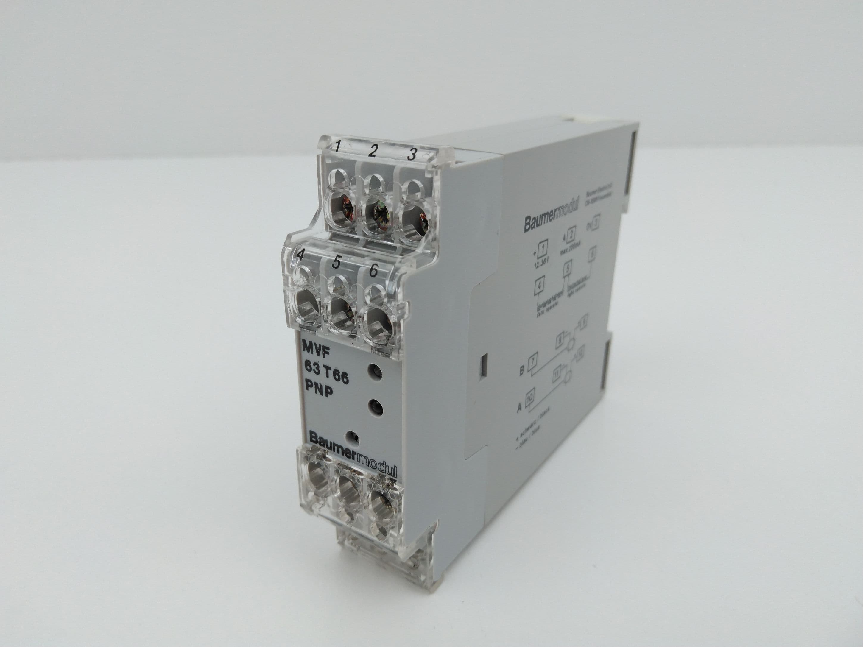 Baumer Electric MVF-63T66-PNP Amplifier Sensor Module