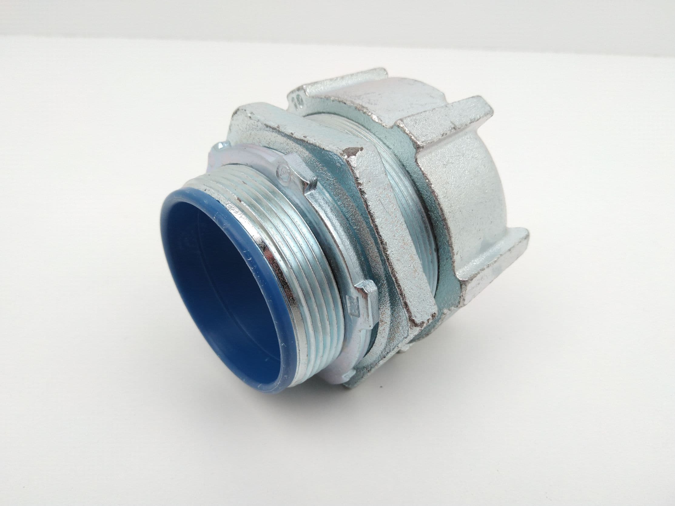 ABB Thomas Betts 5337 2" Straight Insulated LiquidTight Connector