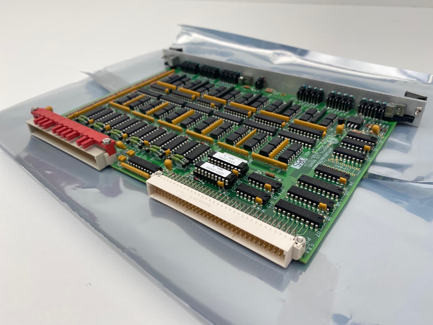 Applied Materials AMAT AKT 0100-76124 REV OBS Digital I/O Board