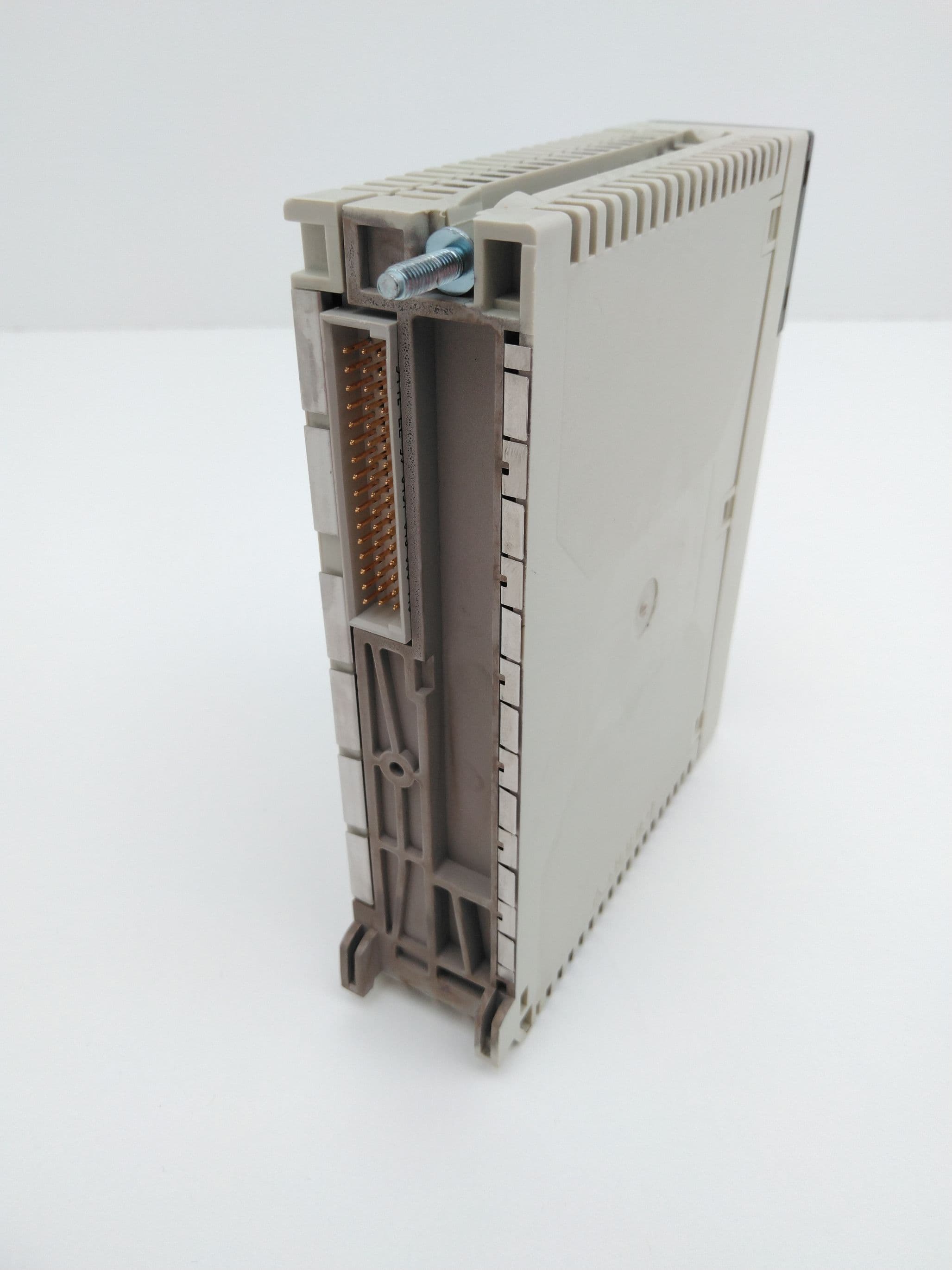 Schneider Electric TSXDEY32D2K 32I 24VDC Sink Conn Discrete Input Module