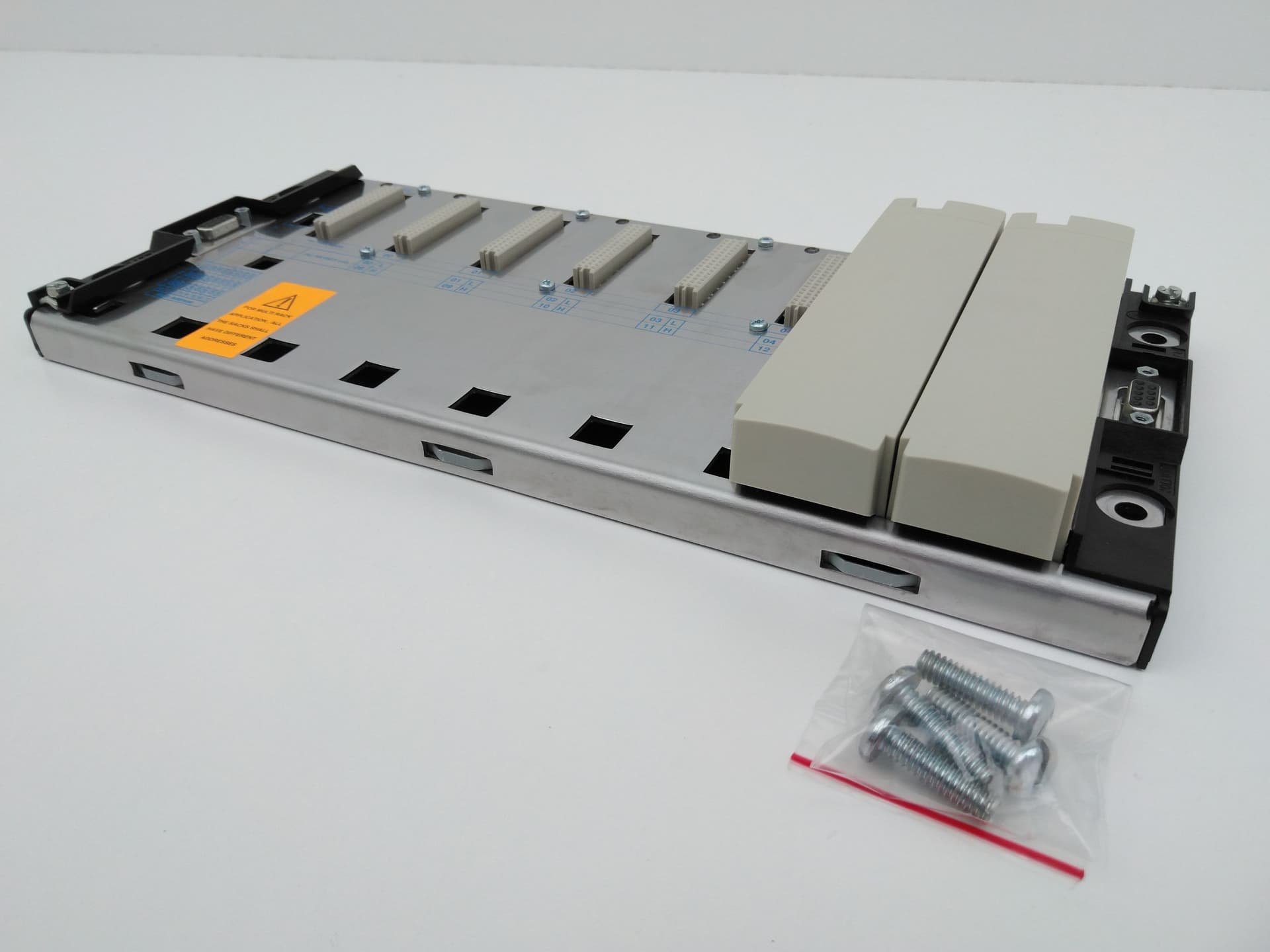 Schneider Electric TSXRKY8EX 8 Slot Extendable Rack Base Module w/ 2 Blanks