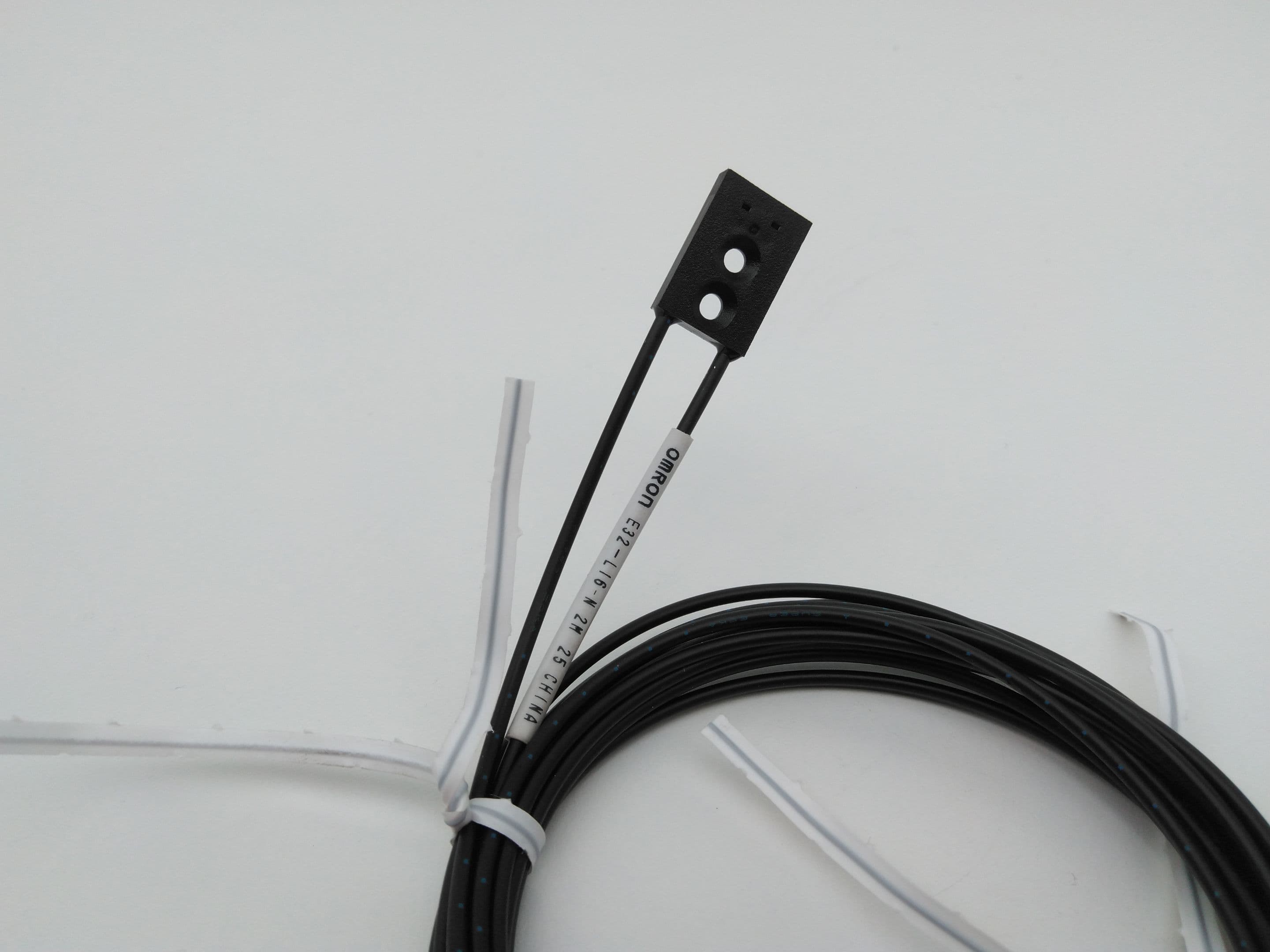 Omron E32-L16-N 2M Fiber Optic Sensor Head