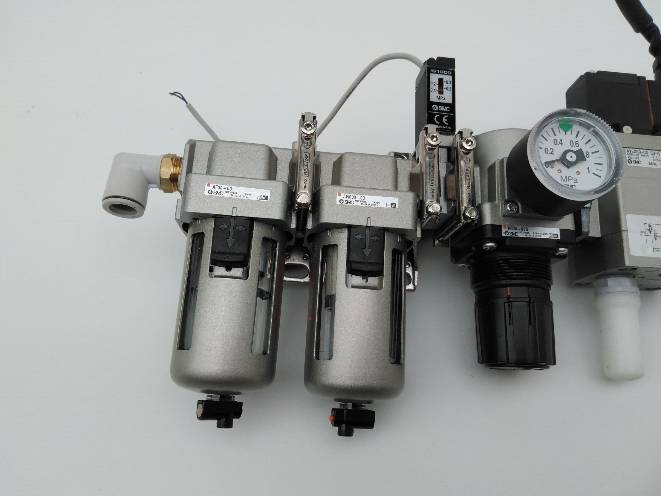 SMC AF30-03, AR30-03G, AV3000-03-5D-Q, IS 1000 Regulator Assembly