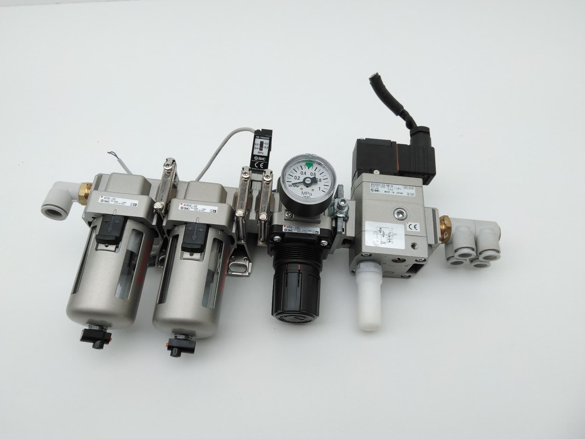 SMC AF30-03, AR30-03G, AV3000-03-5D-Q, IS 1000 Regulator Assembly