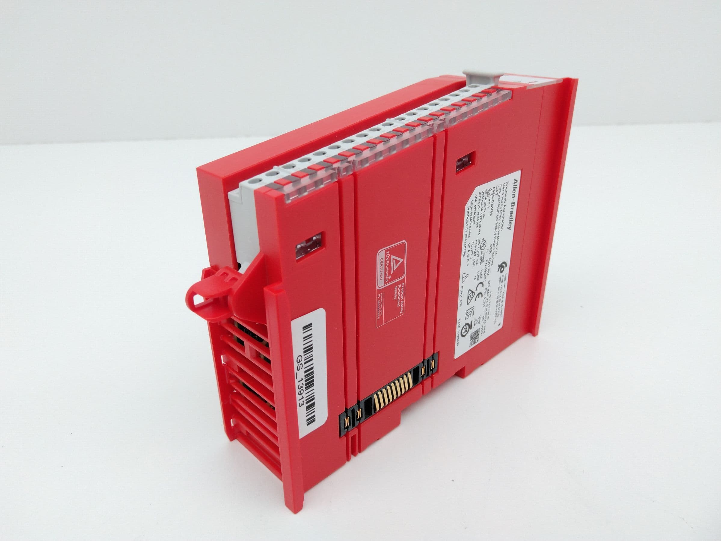 Allen-Bradley 5069-OBV8S DC Safety Output Module, Ser A, FW 1.011