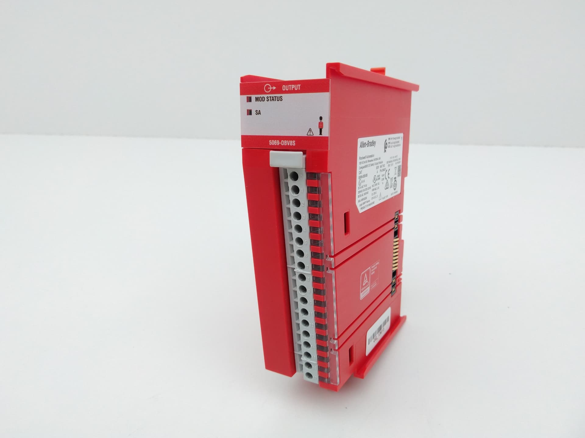 Allen-Bradley 5069-OBV8S DC Safety Output Module, Ser A, FW 1.011