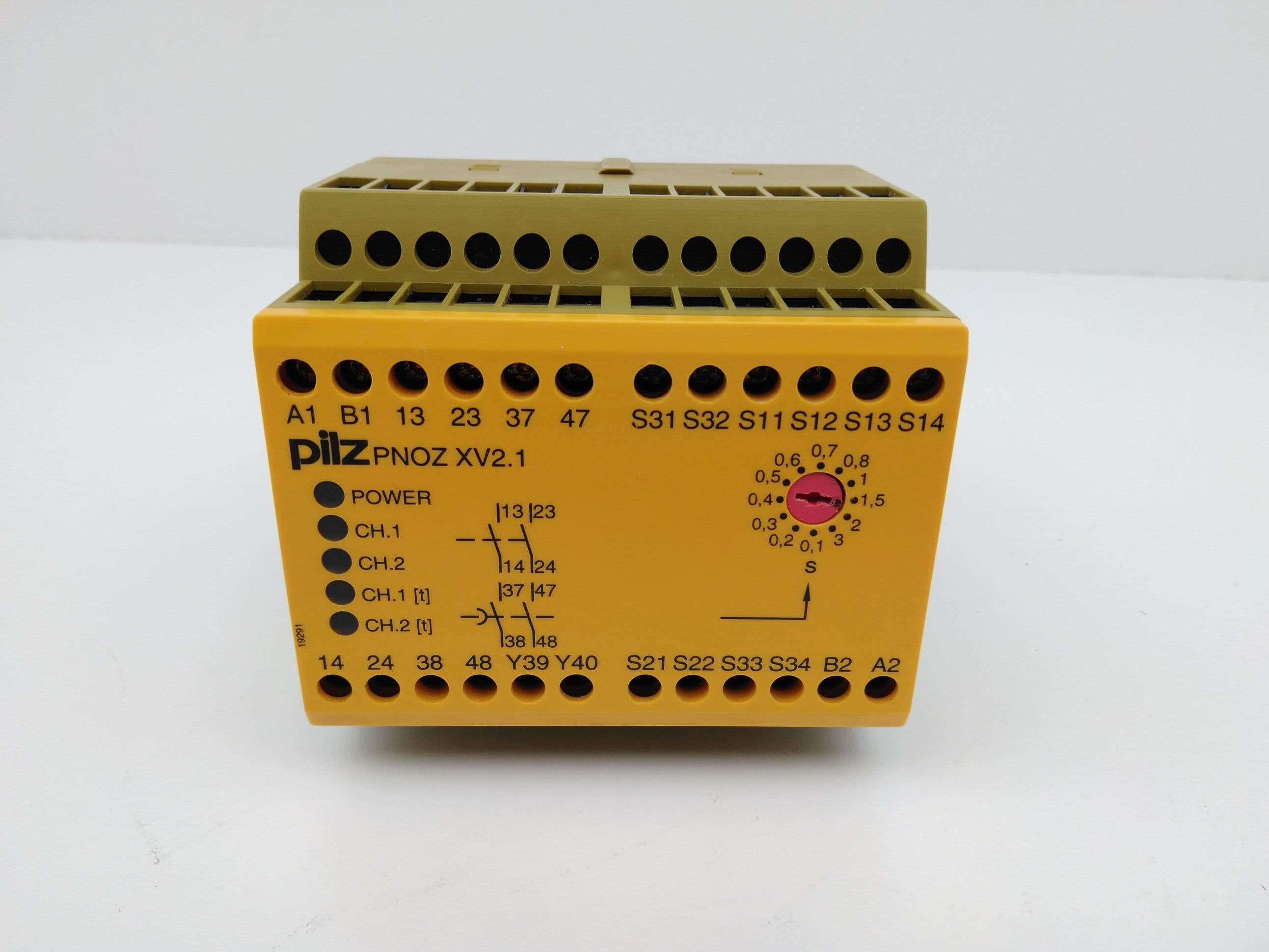 Pilz 774525 PNOZ-XV2.13/120VAC-24VDC-2N/O2N/OT Safety Relay