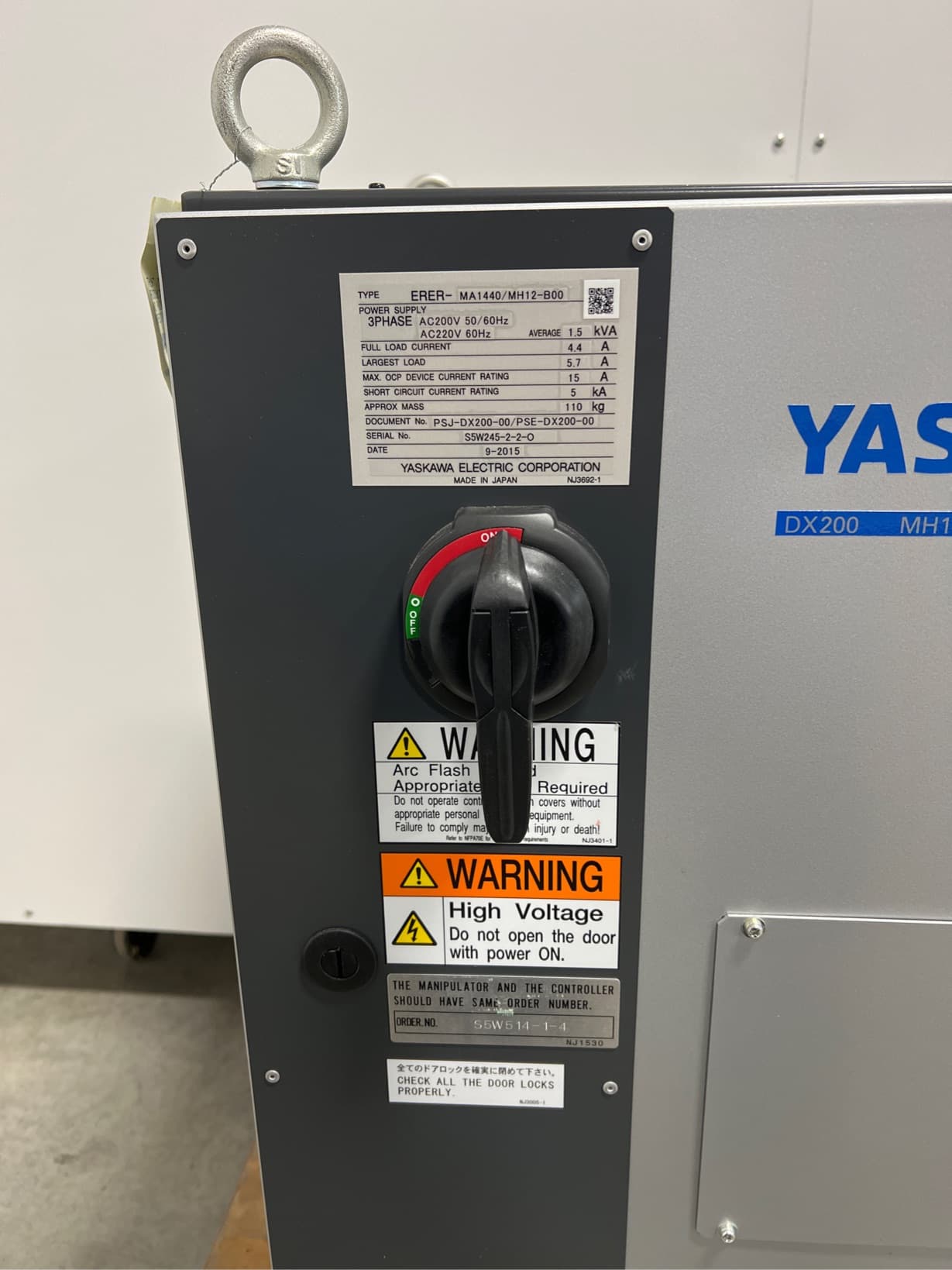 Yaskawa DX200 ERER-MA1440/MH12-B00 Controller for MH12 Robot