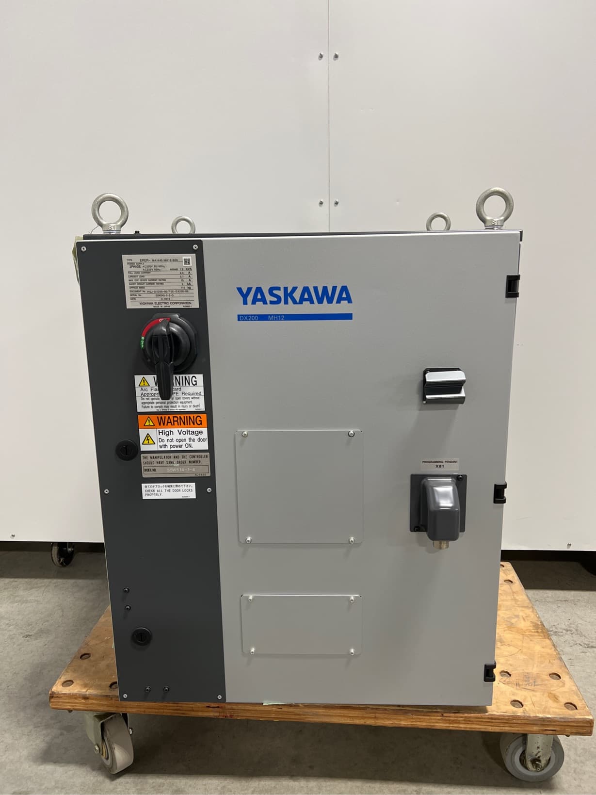 Yaskawa DX200 ERER-MA1440/MH12-B00 Controller for MH12 Robot