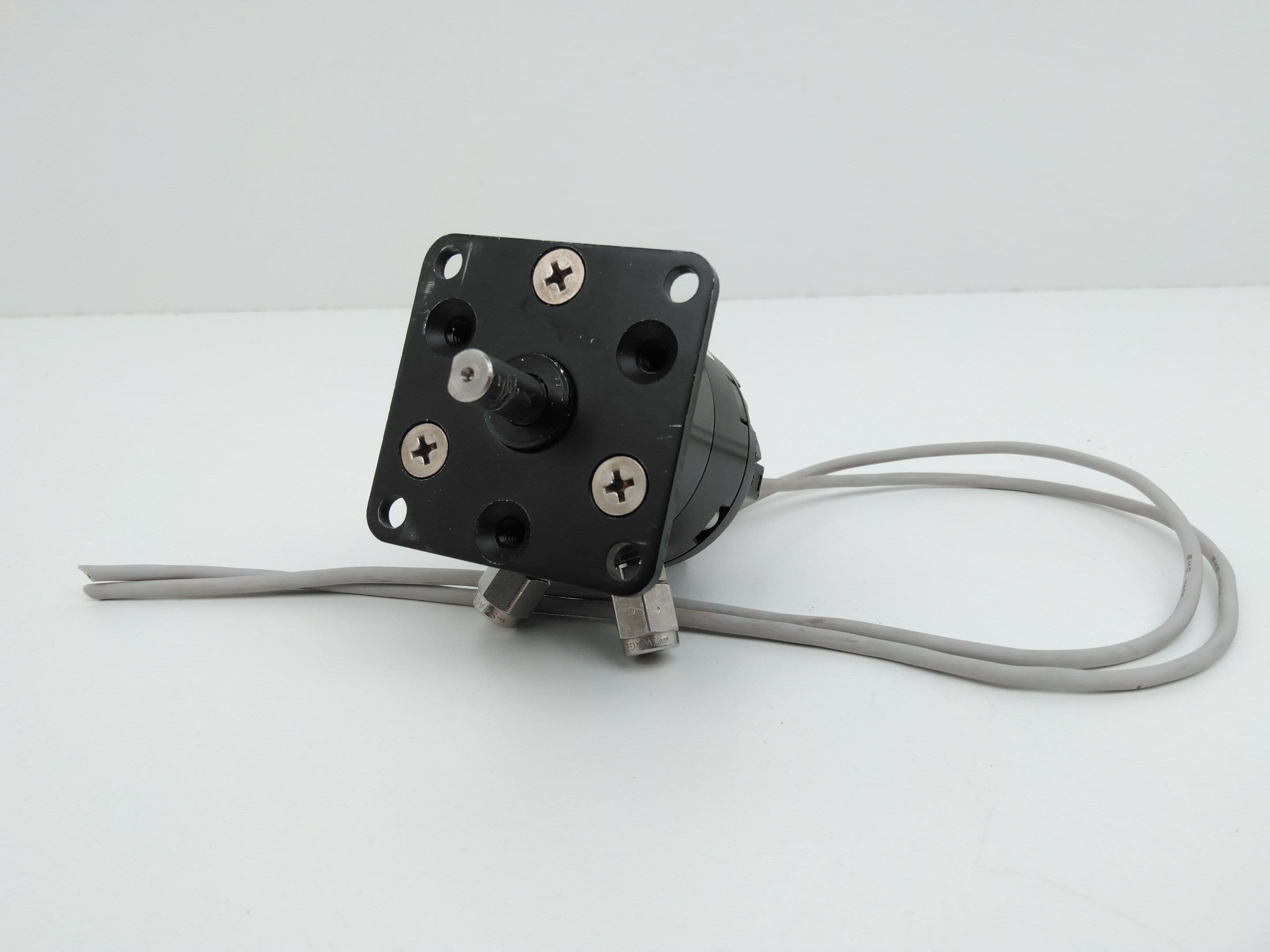 SMC NCRB1BW30-90S, D-R732 Side ported Pneumatic Rotary Actuator