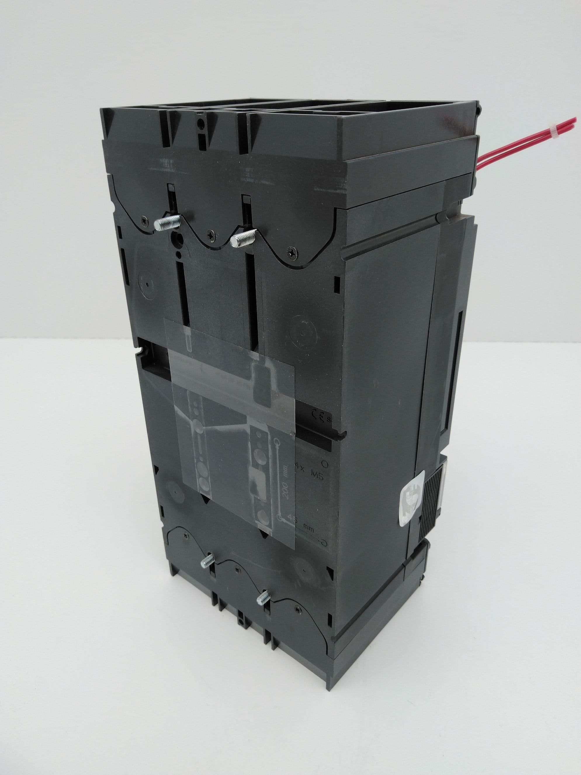 Square D LGF36600U31XAE PowerPact LG 600, 600A, 3-Pole, 600VAC Breaker w/ Aux