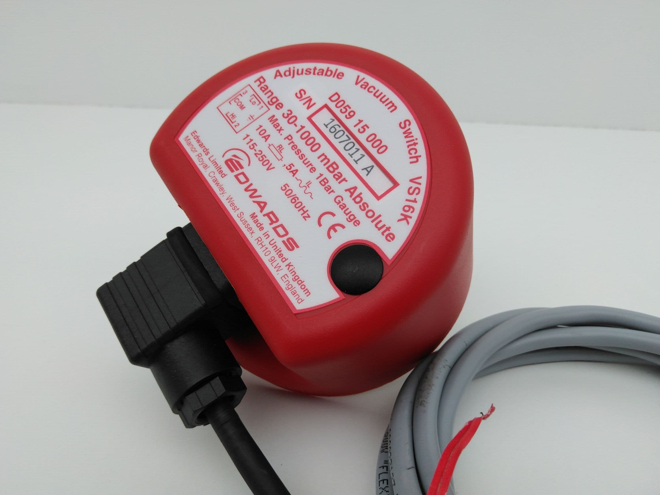 Edwards D059 15 000 Adjustable Vacuum Switch VS16K, Range 30-1000mBar Absolute