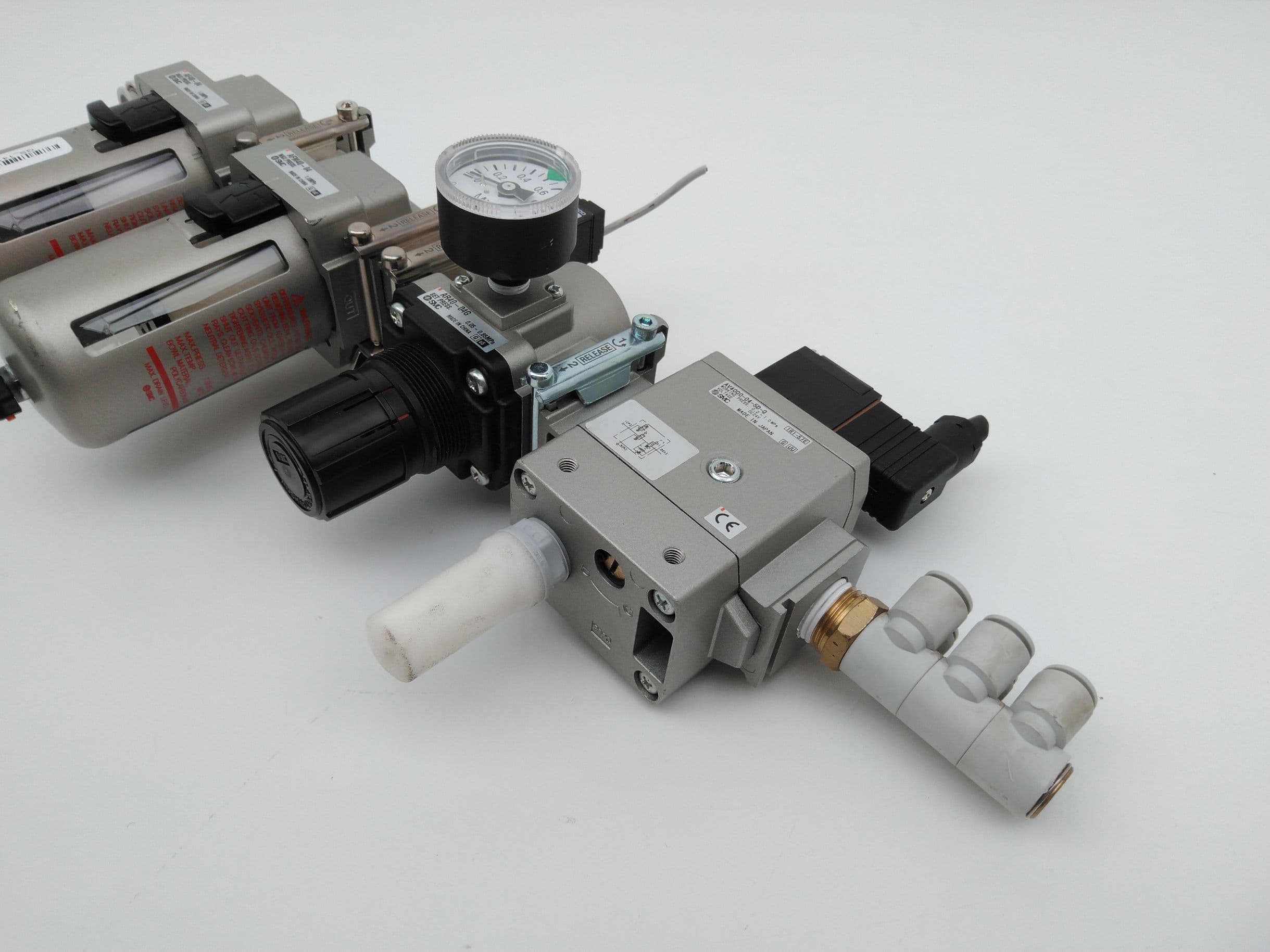 SMC AF30-03, AR30-03G, AV3000-03-5D-Q, IS 1000 Regulator Assembly